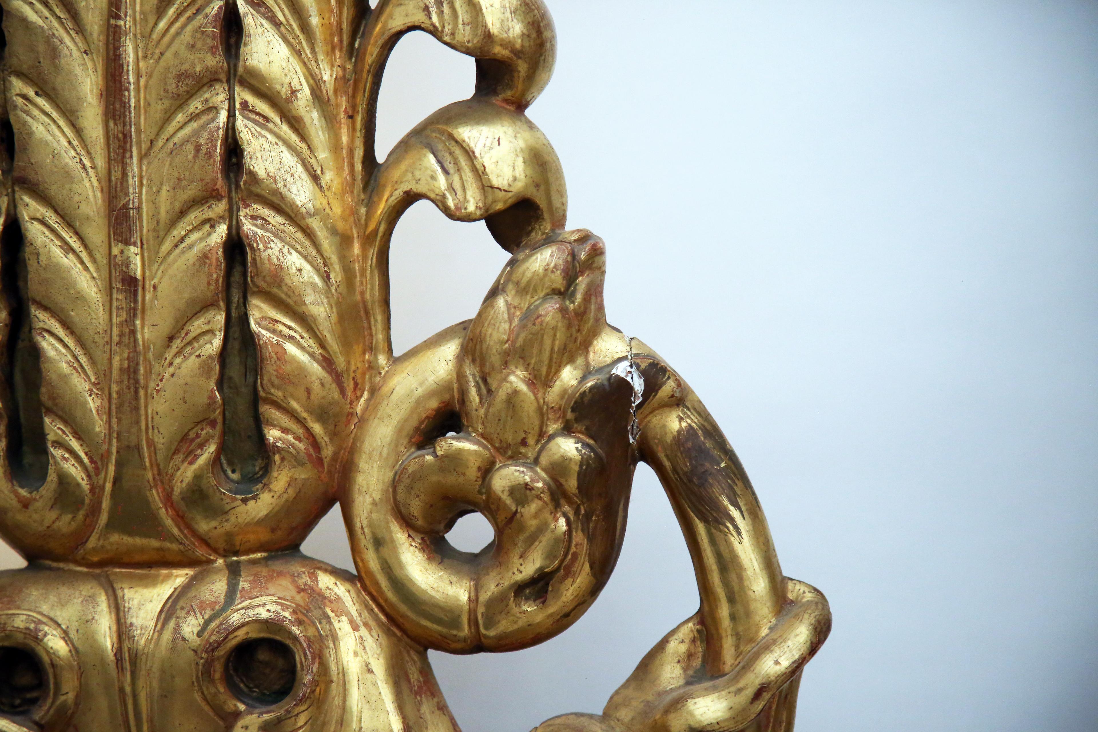 Large 18th Century Italian Gold Gilt Candelabra  In Good Condition For Sale In San Angelo, TX