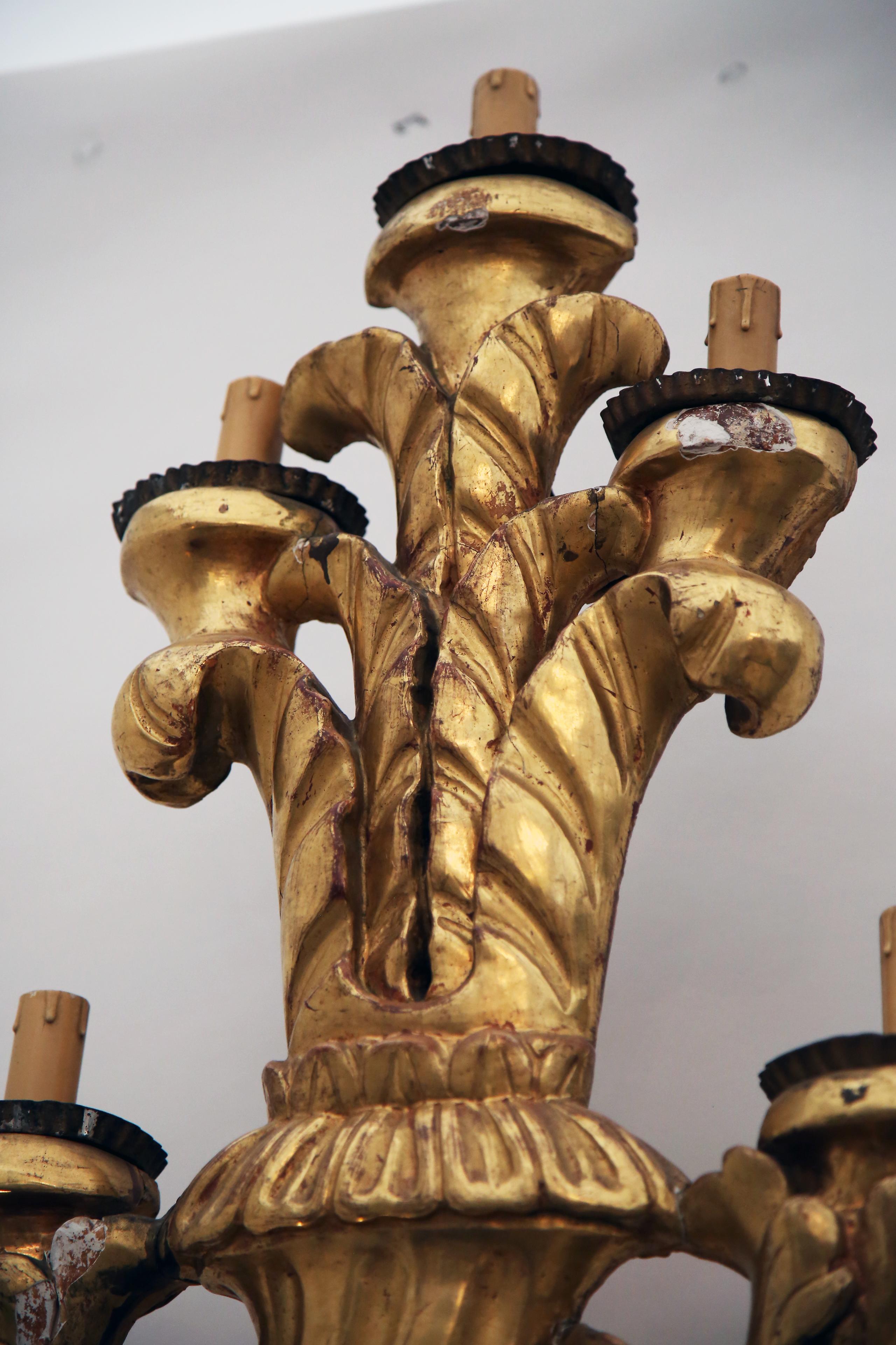 Grand candélabre italien du 18ème siècle en or doré  en vente 1