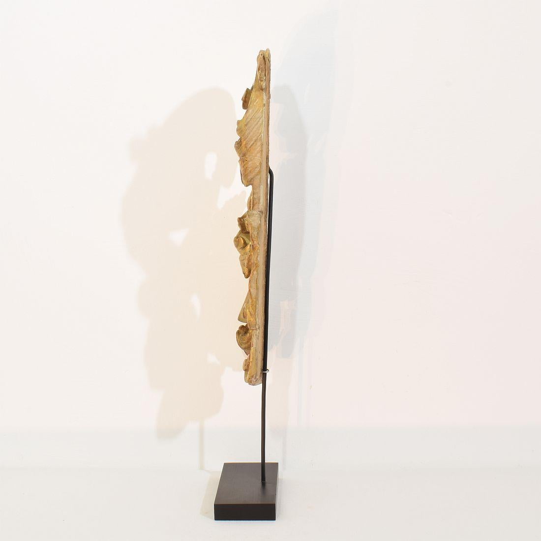 Wood Large 18th Century Italian Hand Carved Giltwood Baroque Curl Ornament For Sale