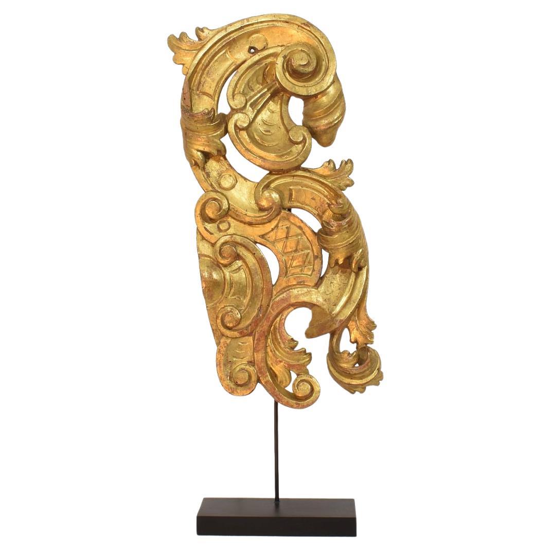 Large 18th Century Italian Hand Carved Giltwood Baroque Curl Ornament