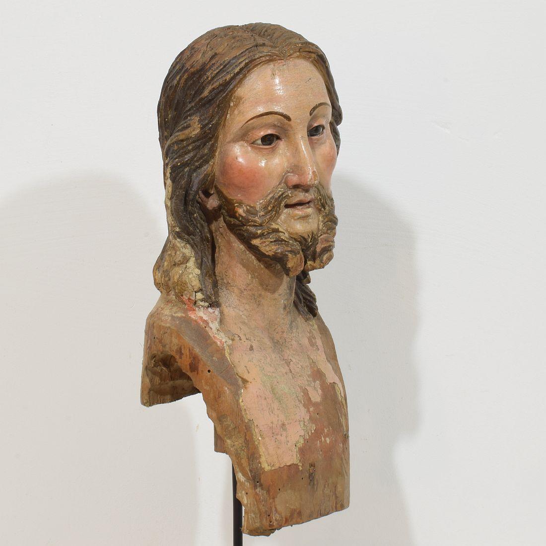 Grande tête de Christ italienne / napolitaine du 18ème siècle en bois sculpté à la main en vente 6