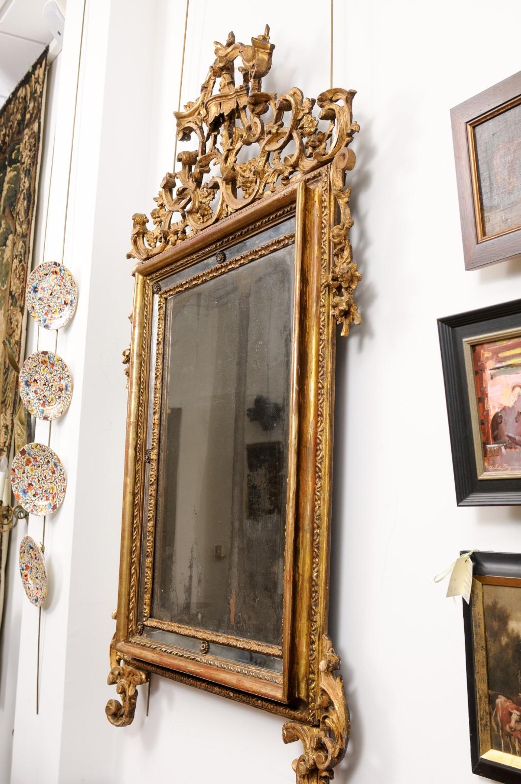 Large 18th Century Italian Rococo Giltwood Mirror with Pagoda Top For Sale 7