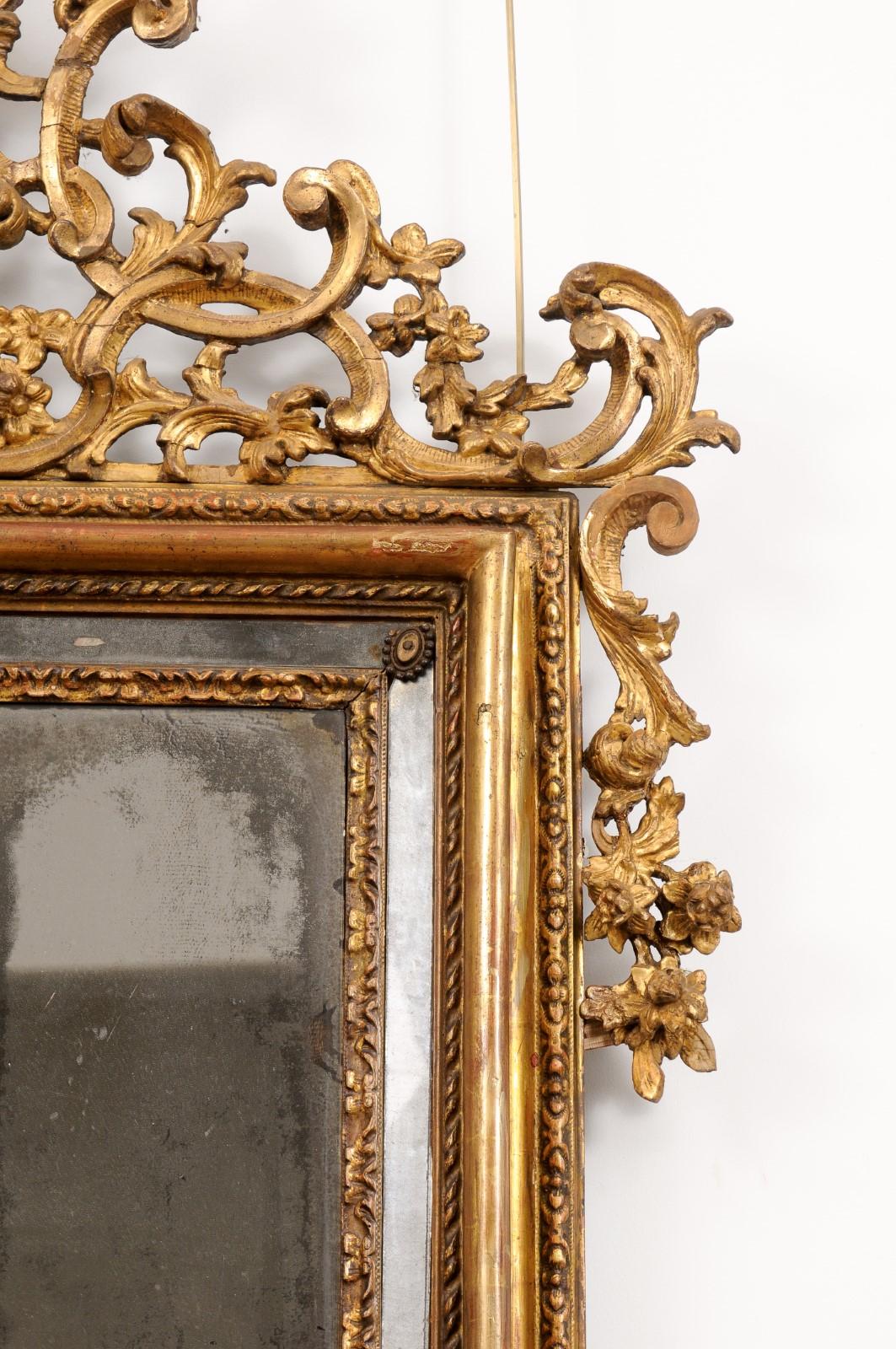 Large 18th Century Italian Rococo Giltwood Mirror with Pagoda Top For Sale 5