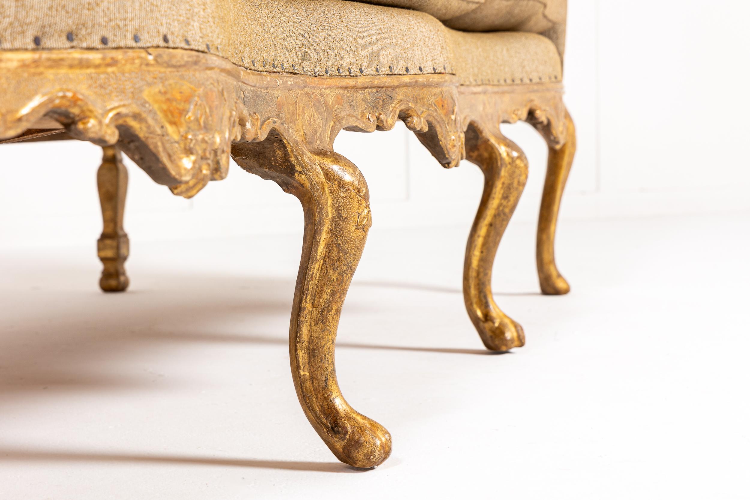 Grand canapé italien rococo du 18ème siècle en bois doré en vente 6