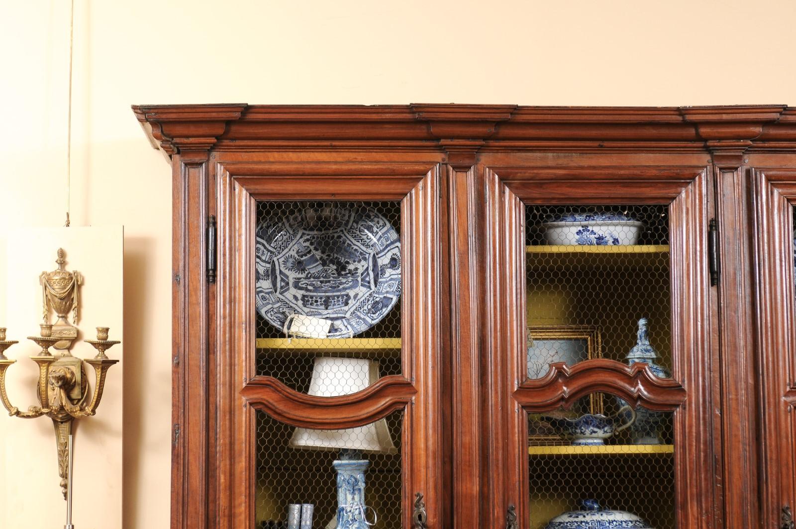 Large 18th Century Italian Walnut Bookcase with Mesh Doors For Sale 2