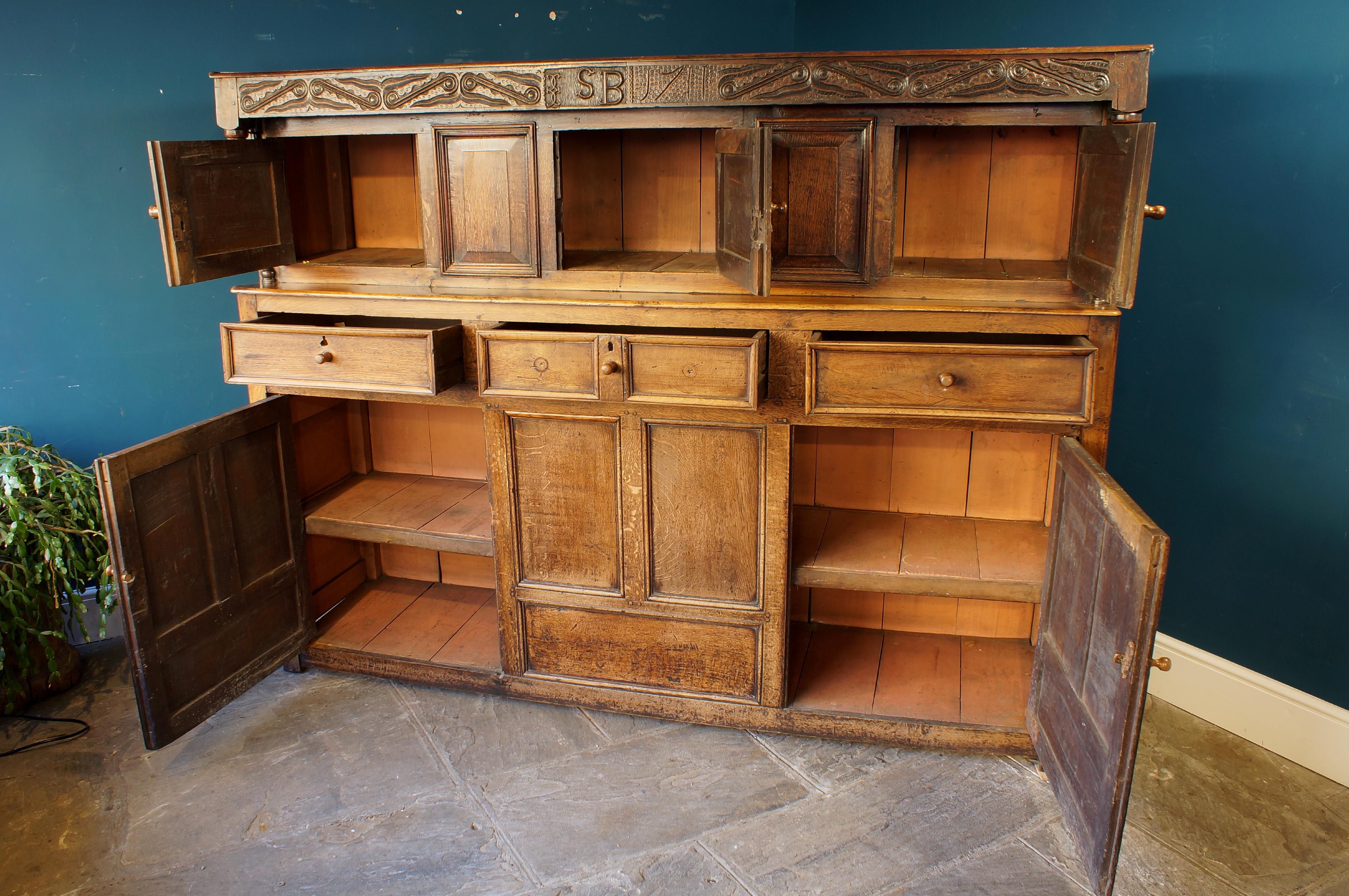 Large 18th Century Oak Cupboard. For Sale 4