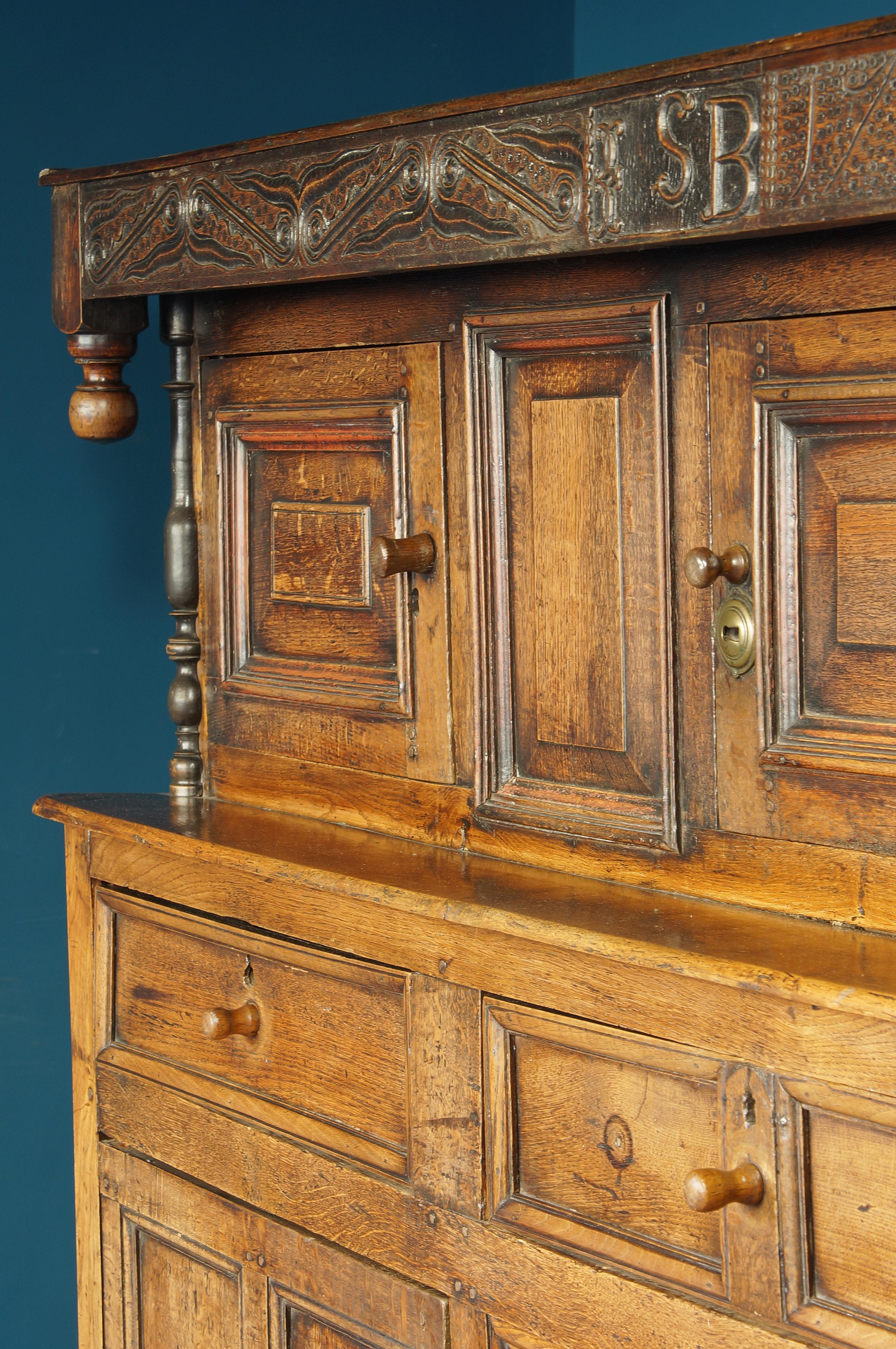 Large 18th Century Oak Cupboard. For Sale 1