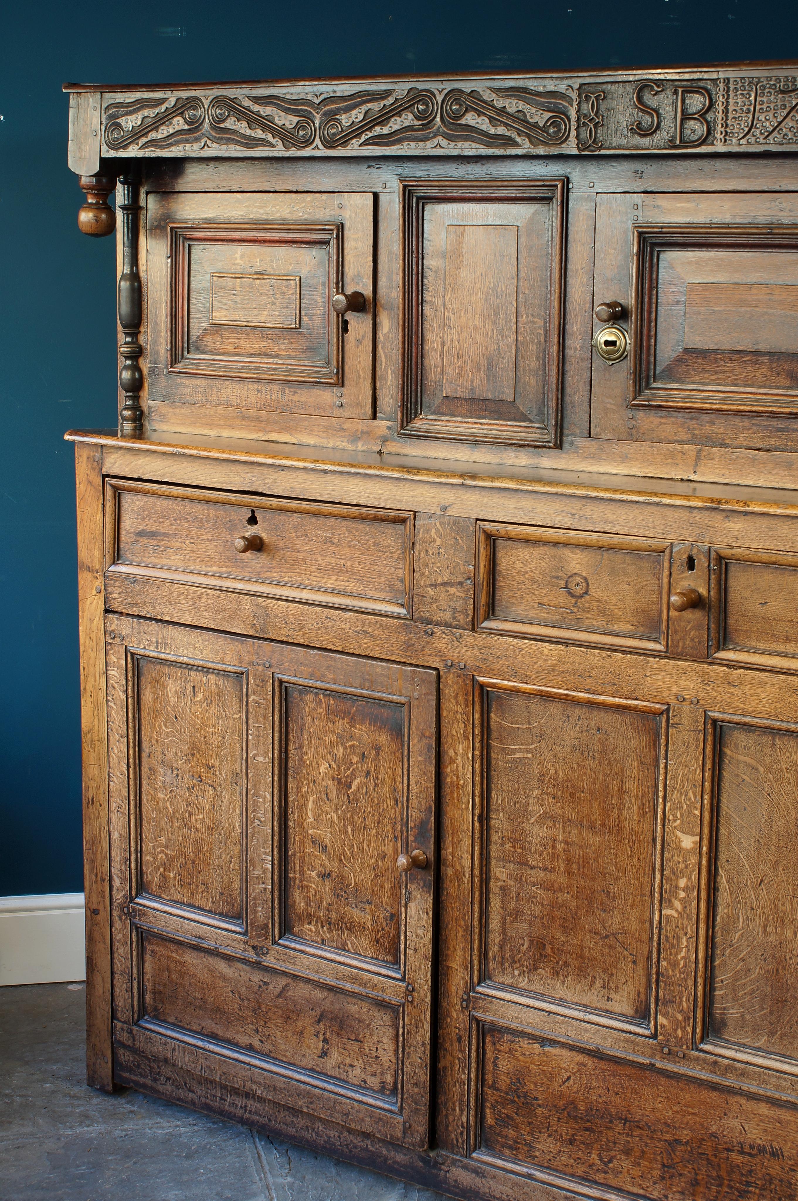 Large 18th Century Oak Cupboard. For Sale 3