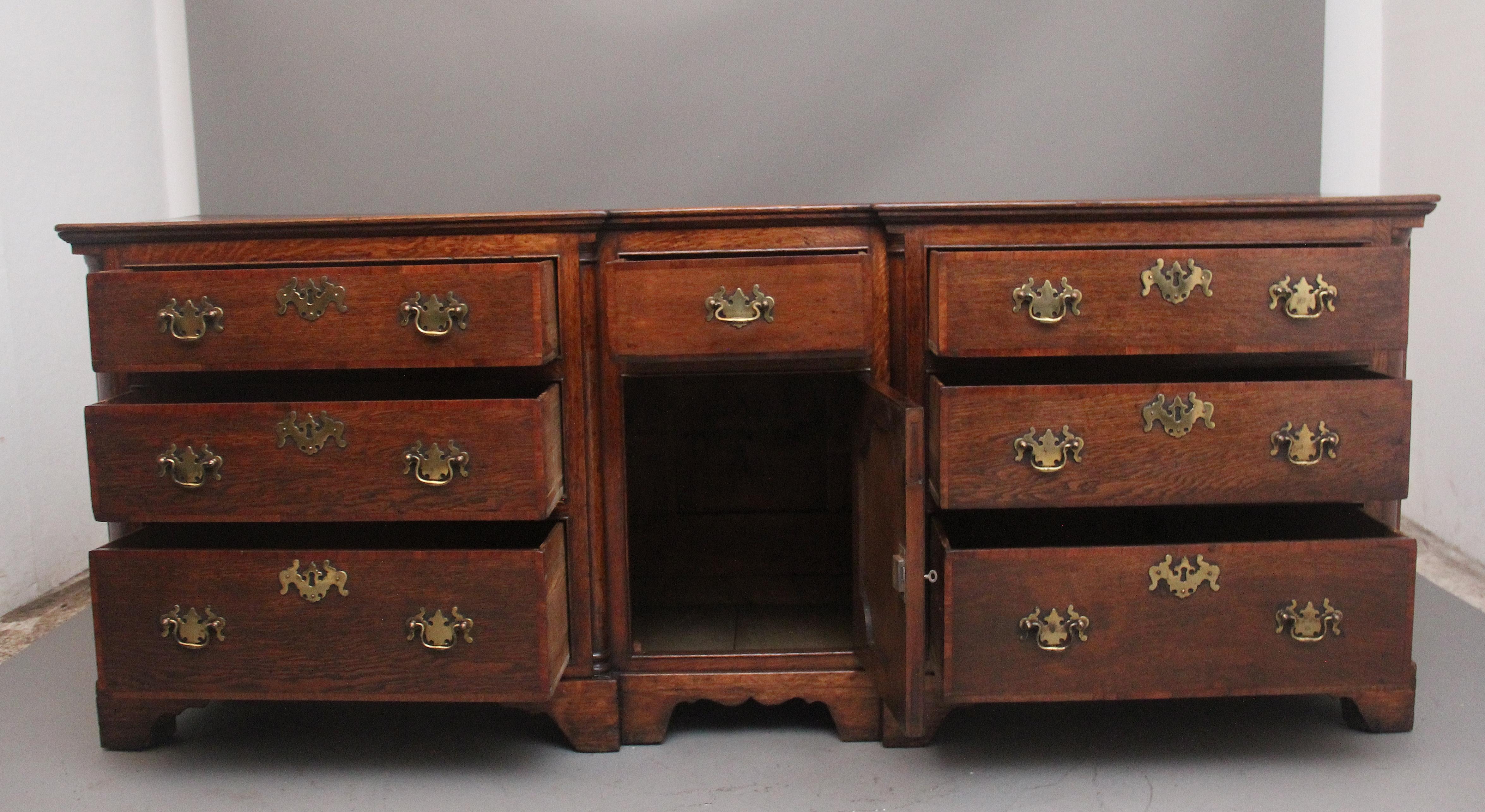 Georgiano Grande cassettone in Oak del XVIII secolo in vendita