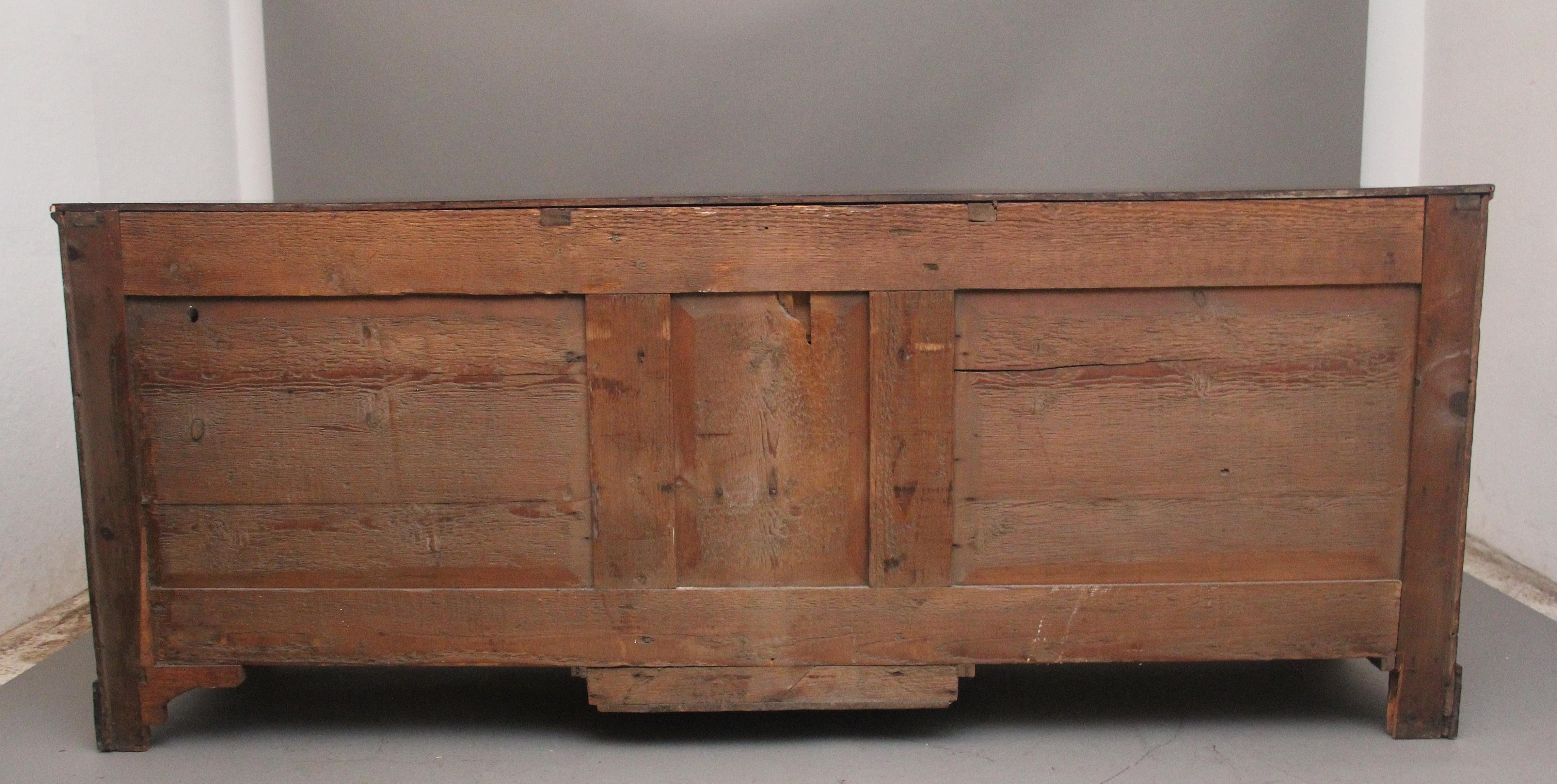 Grande cassettone in Oak del XVIII secolo in vendita 1