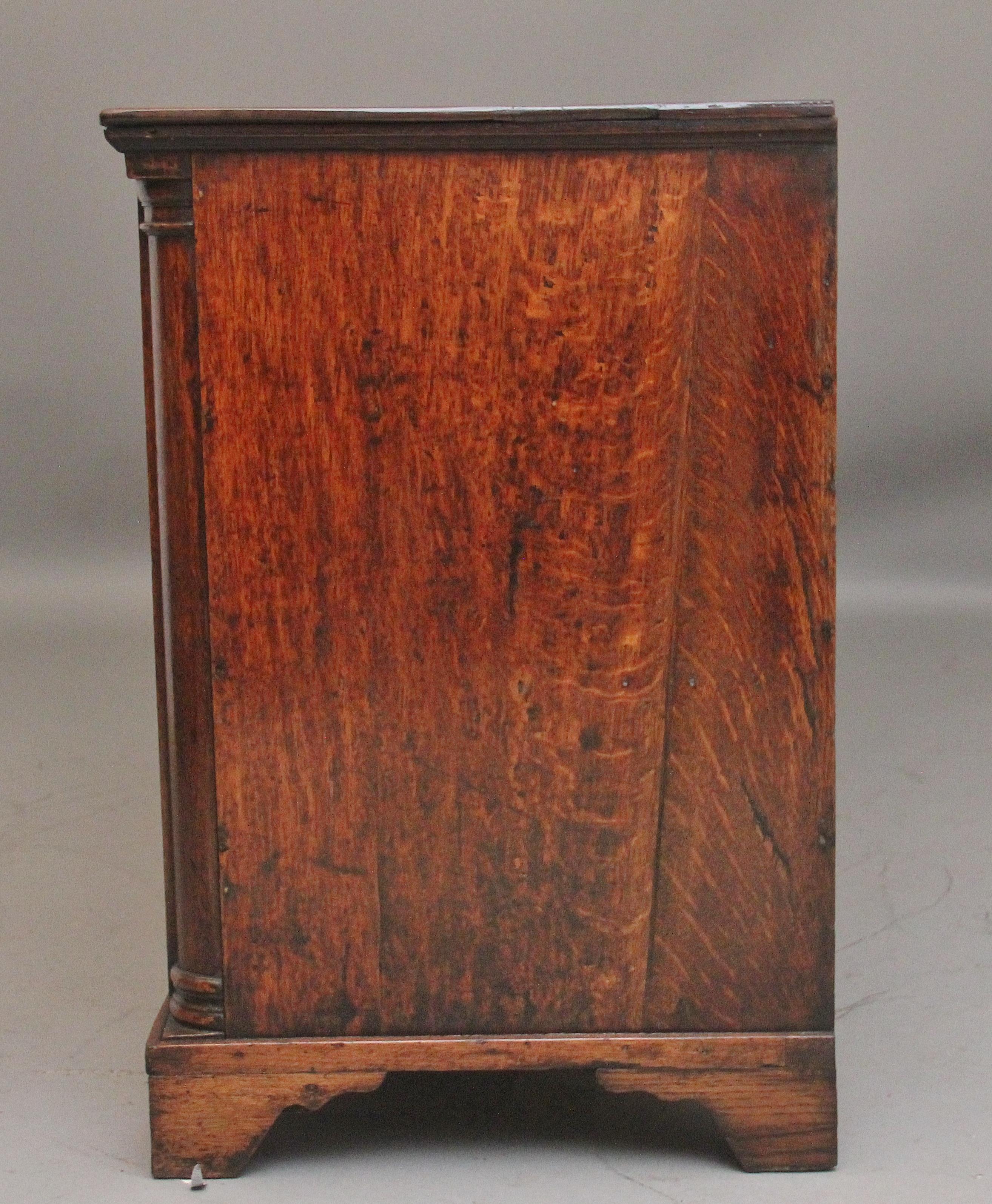 Grande cassettone in Oak del XVIII secolo in vendita 2