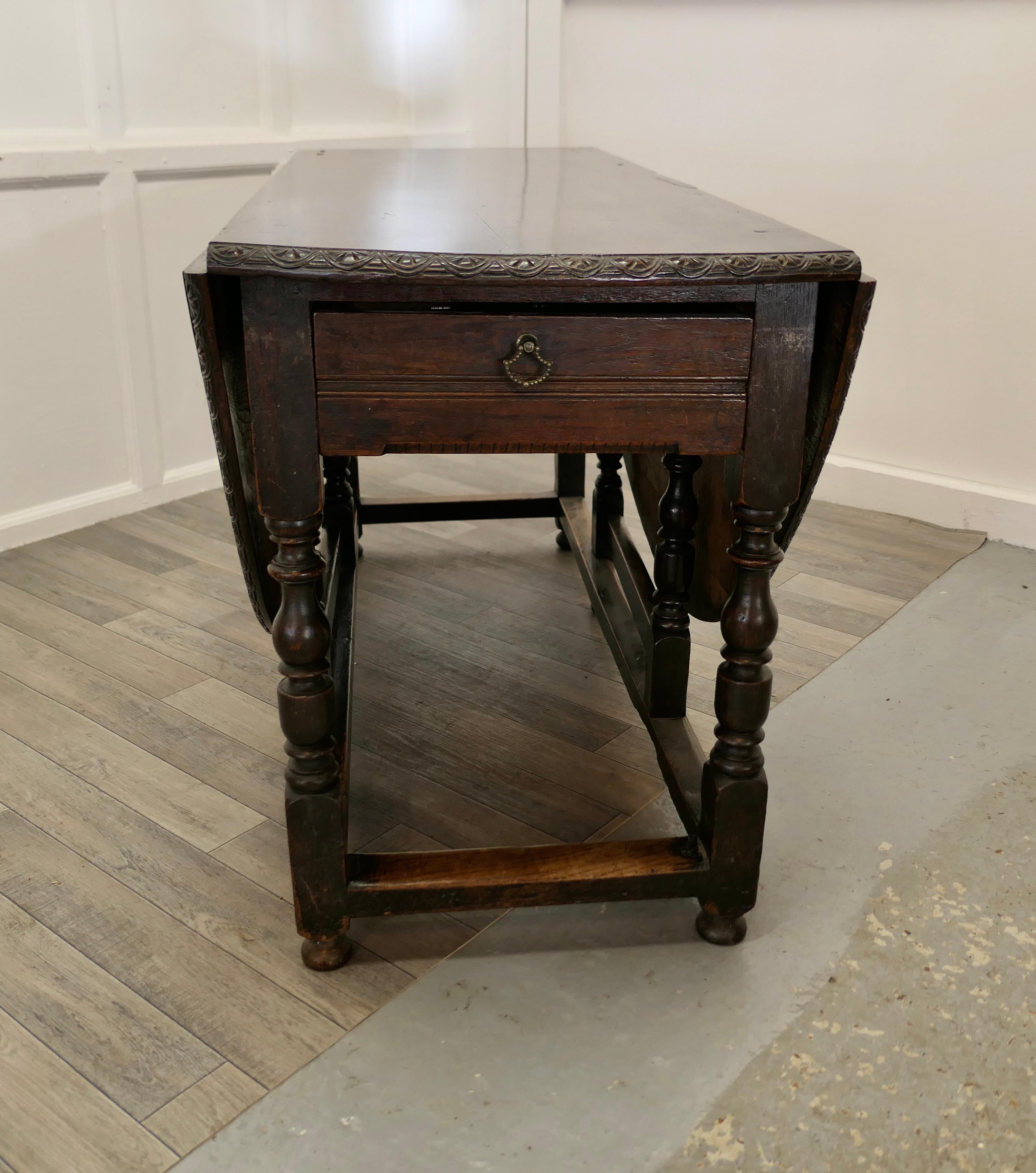 Large 18th Century Oak Gate Leg Dining Table For Sale 4