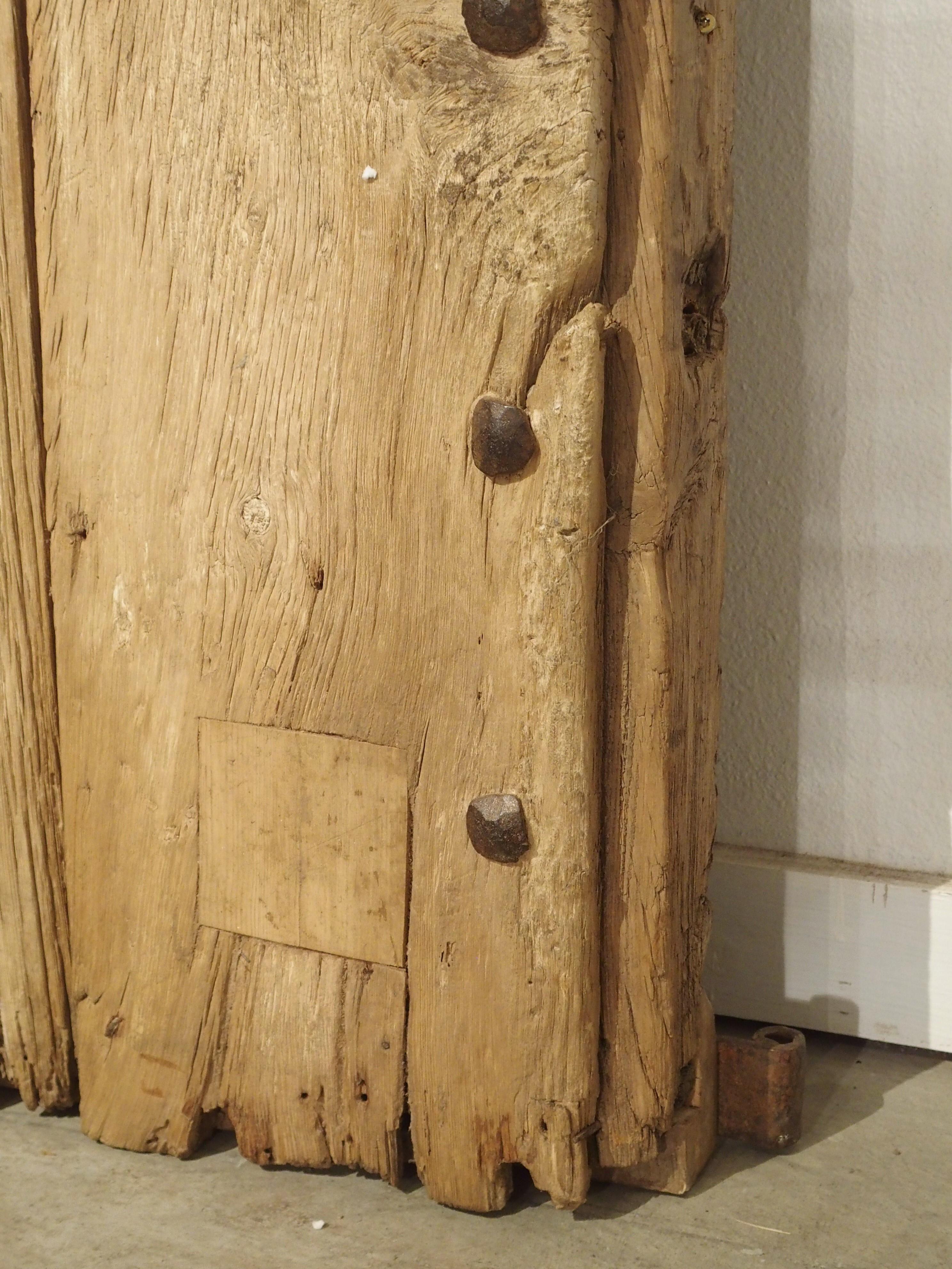 Large 18th Century Oak Plank Spanish Door with Wrought Iron Nailheads 7
