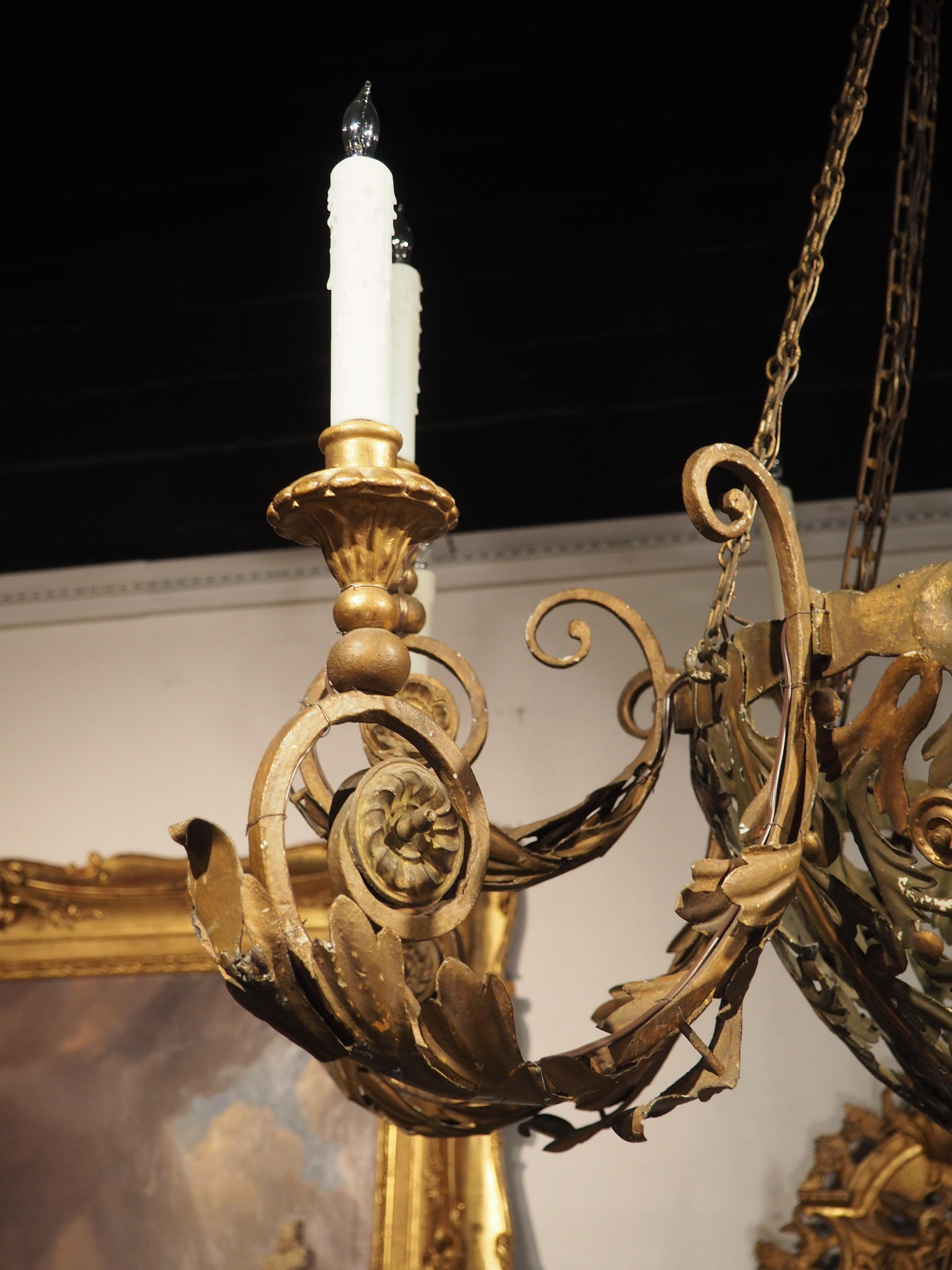 Hand-Painted Large 18th Century Painted Tole, Iron and Wood Ten-Light Chandelier from Italy