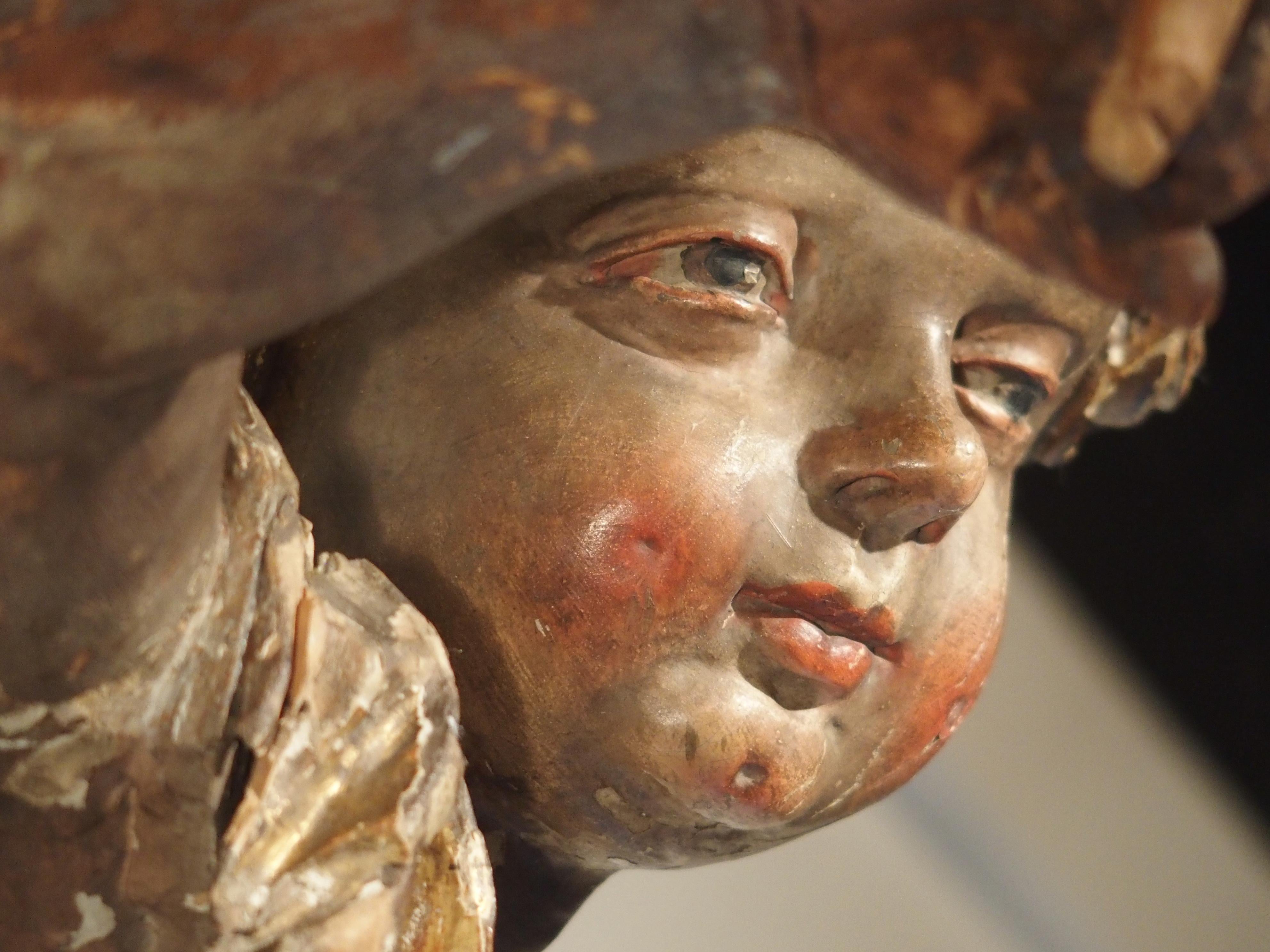 Large 18th Century Polychrome and Giltwood Cherub from Italy In Good Condition In Dallas, TX