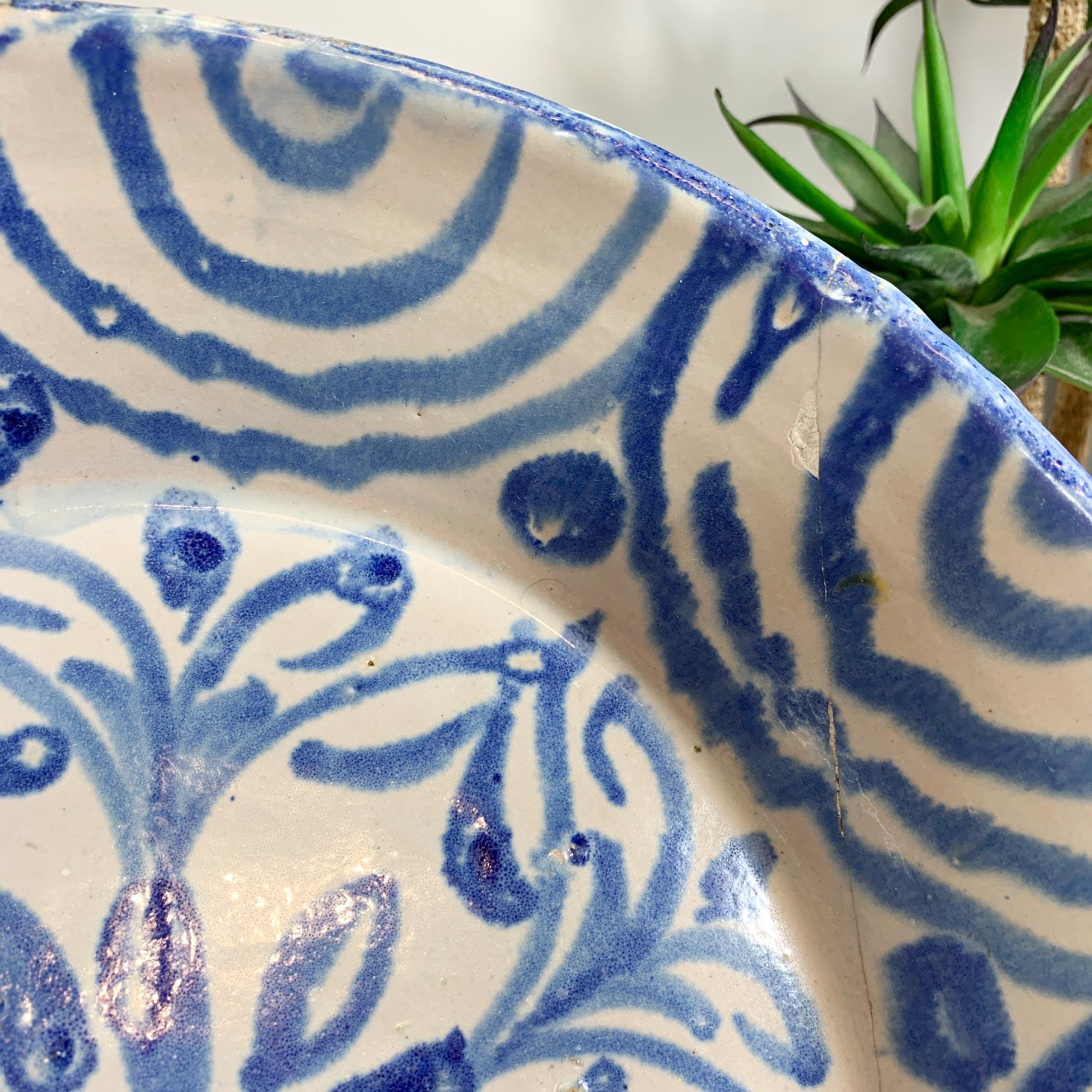 Large 18th C Blue and White Spanish Lebrillo Bowl For Sale 3
