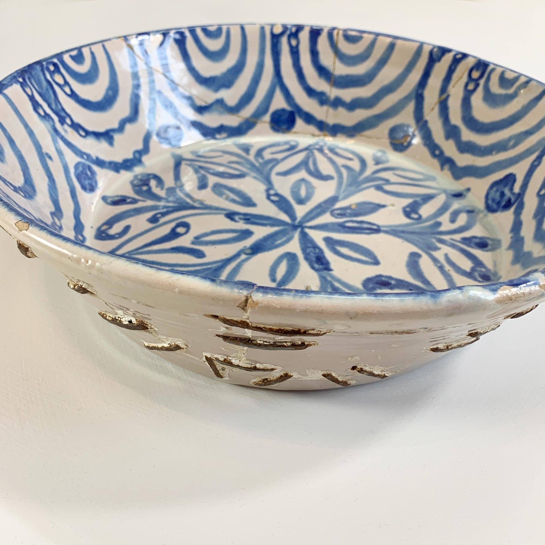 Large 18th C Blue and White Spanish Lebrillo Bowl For Sale 4