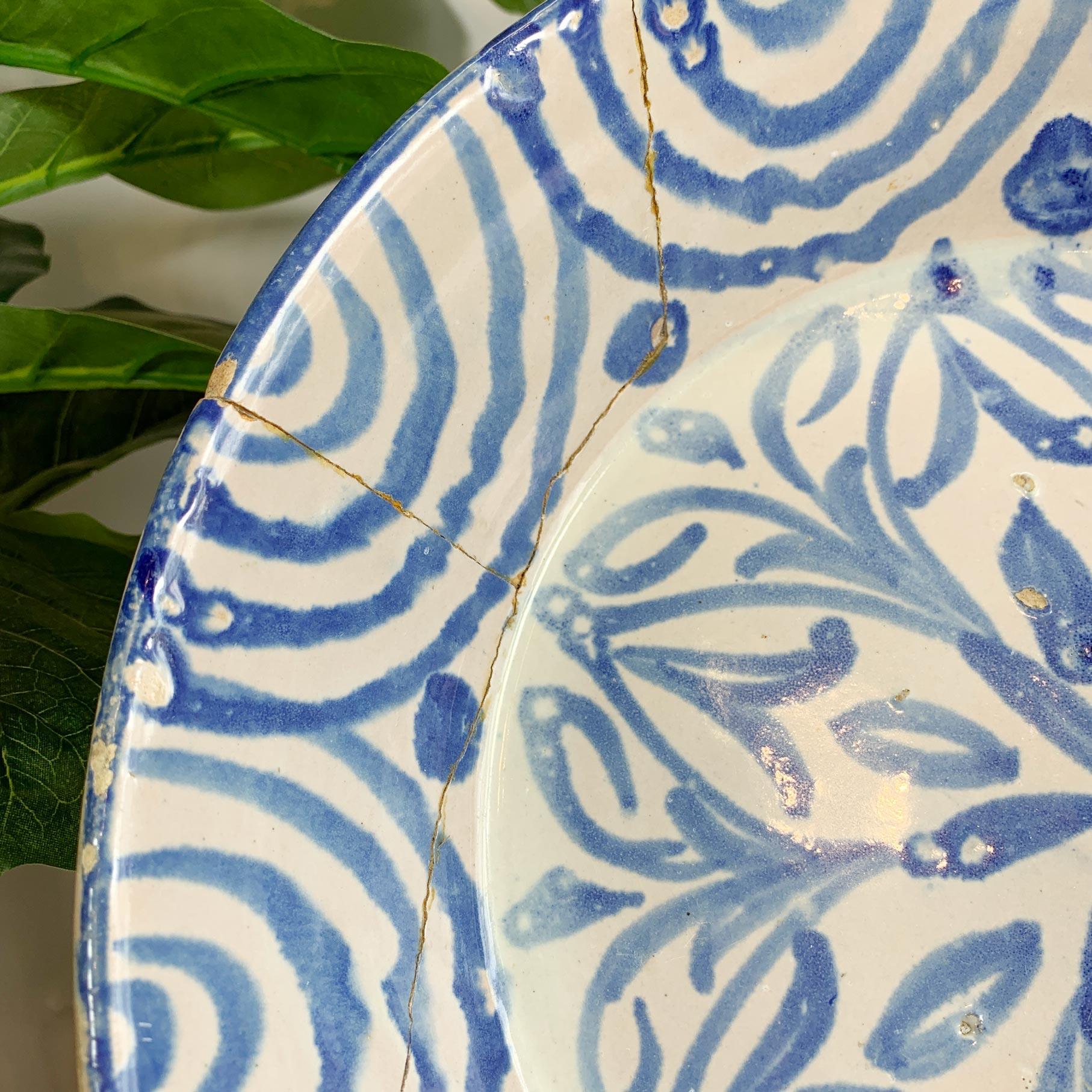 Late 18th Century Large 18th C Blue and White Spanish Lebrillo Bowl For Sale