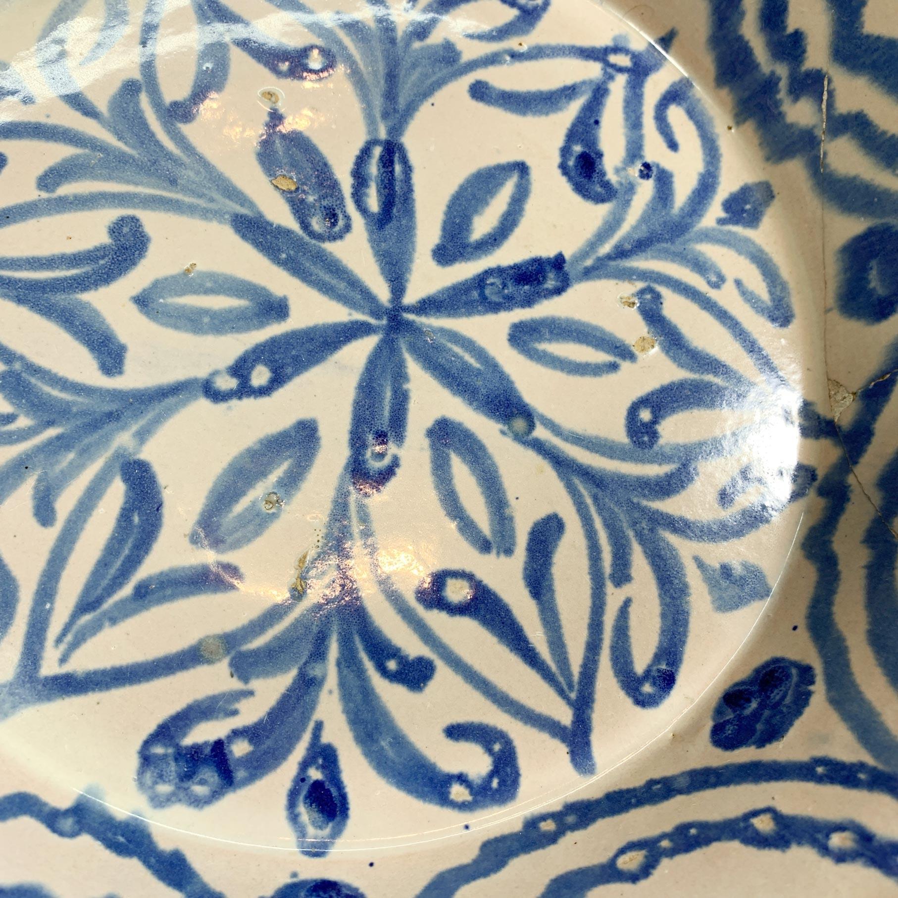 Large 18th C Blue and White Spanish Lebrillo Bowl For Sale 1