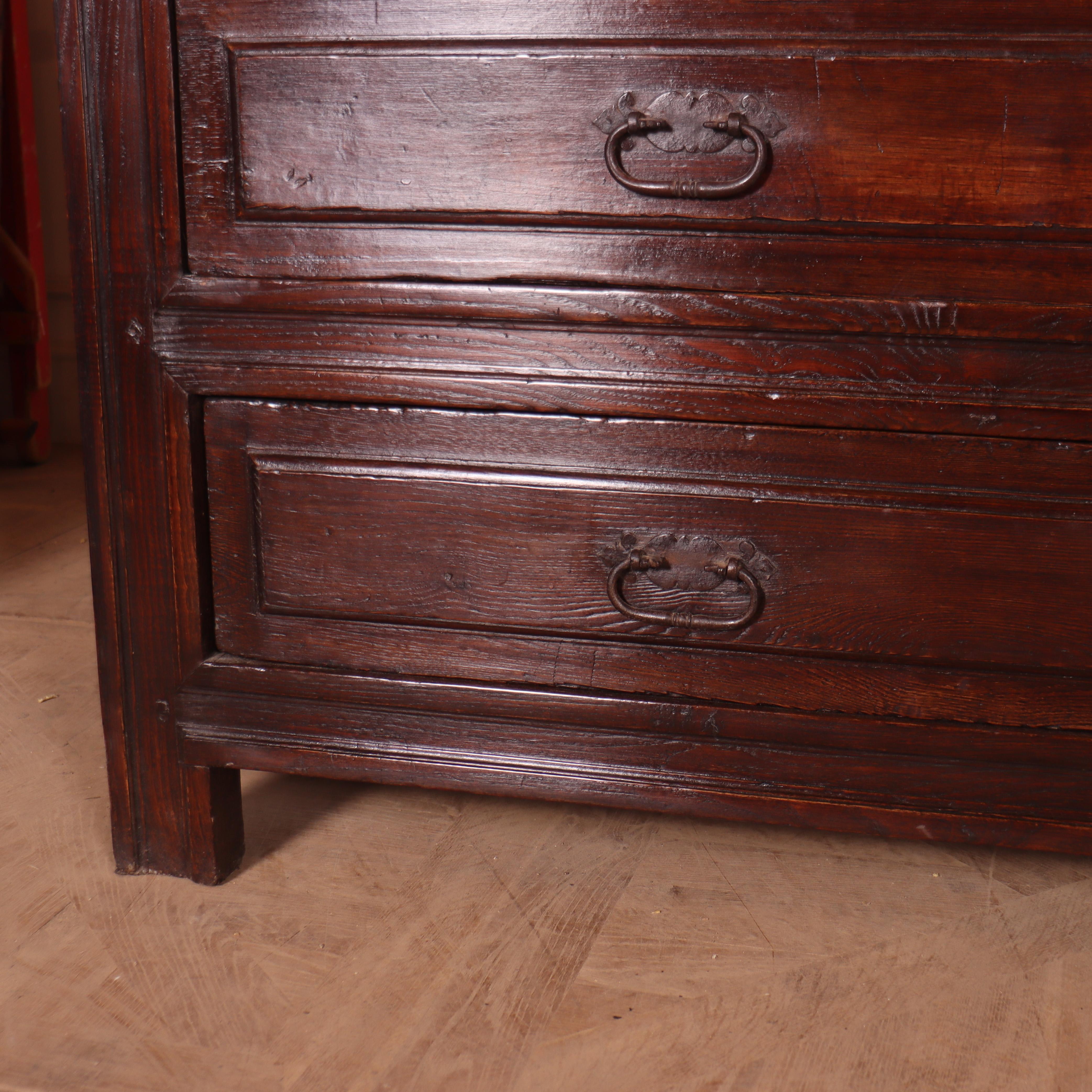 Large 18th Century Spanish Oak Commode For Sale 1