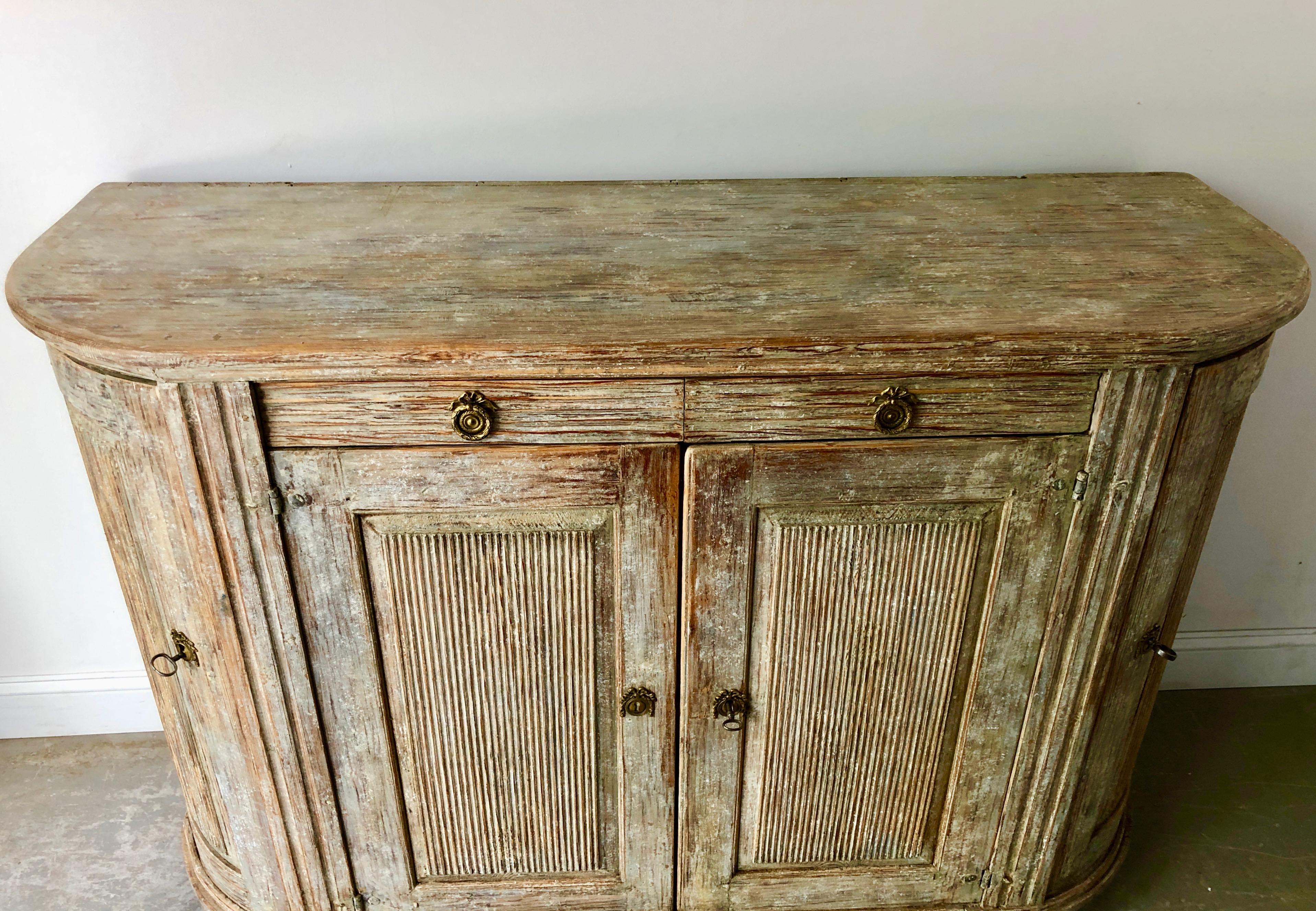 Large 18th Century Swedish Gustavian Period Sideboard In Good Condition In Charleston, SC