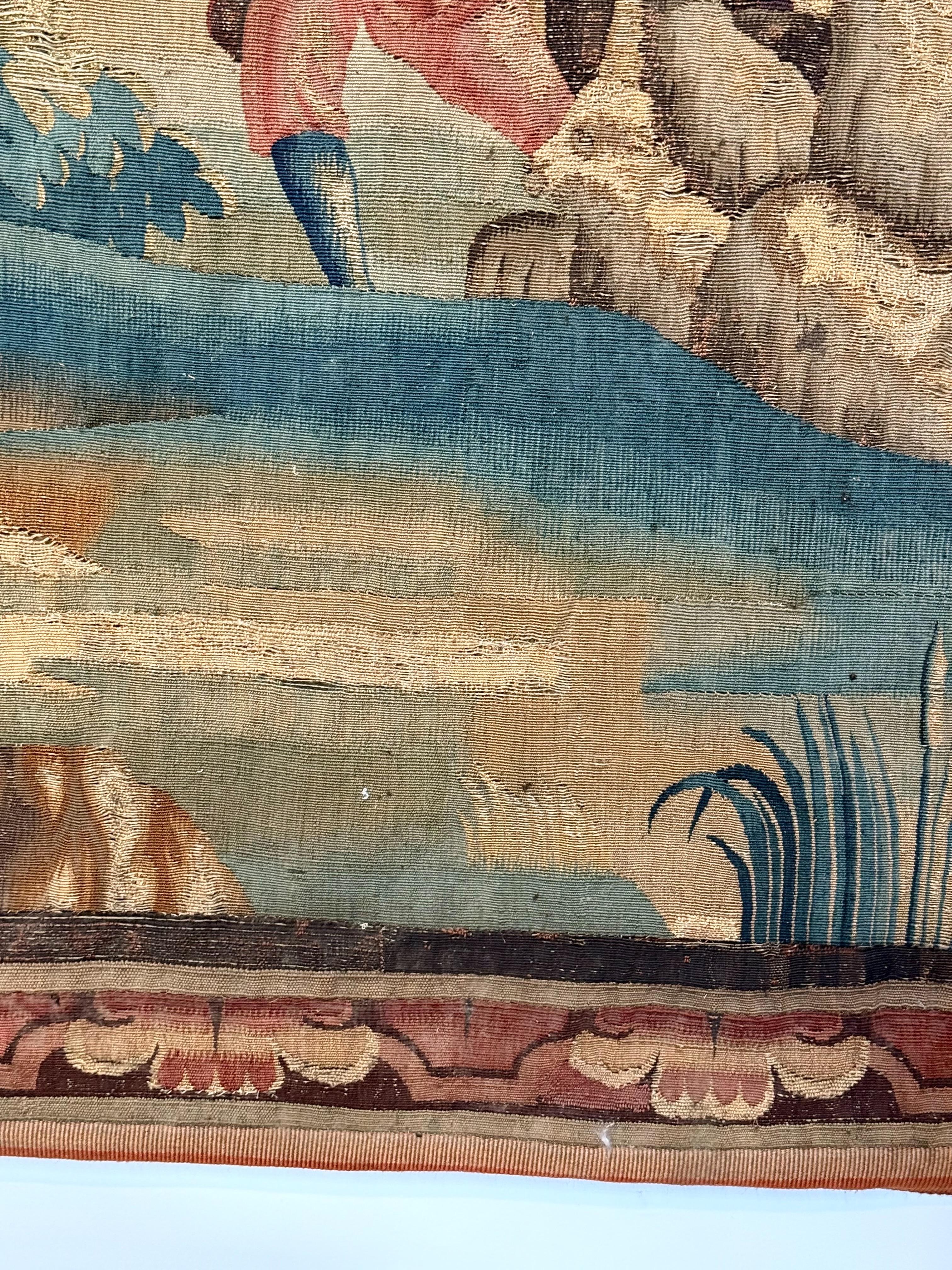 Grande tapisserie en verdure du XVIIIe siècle avec scène pastorale et attaque de loup en vente 9