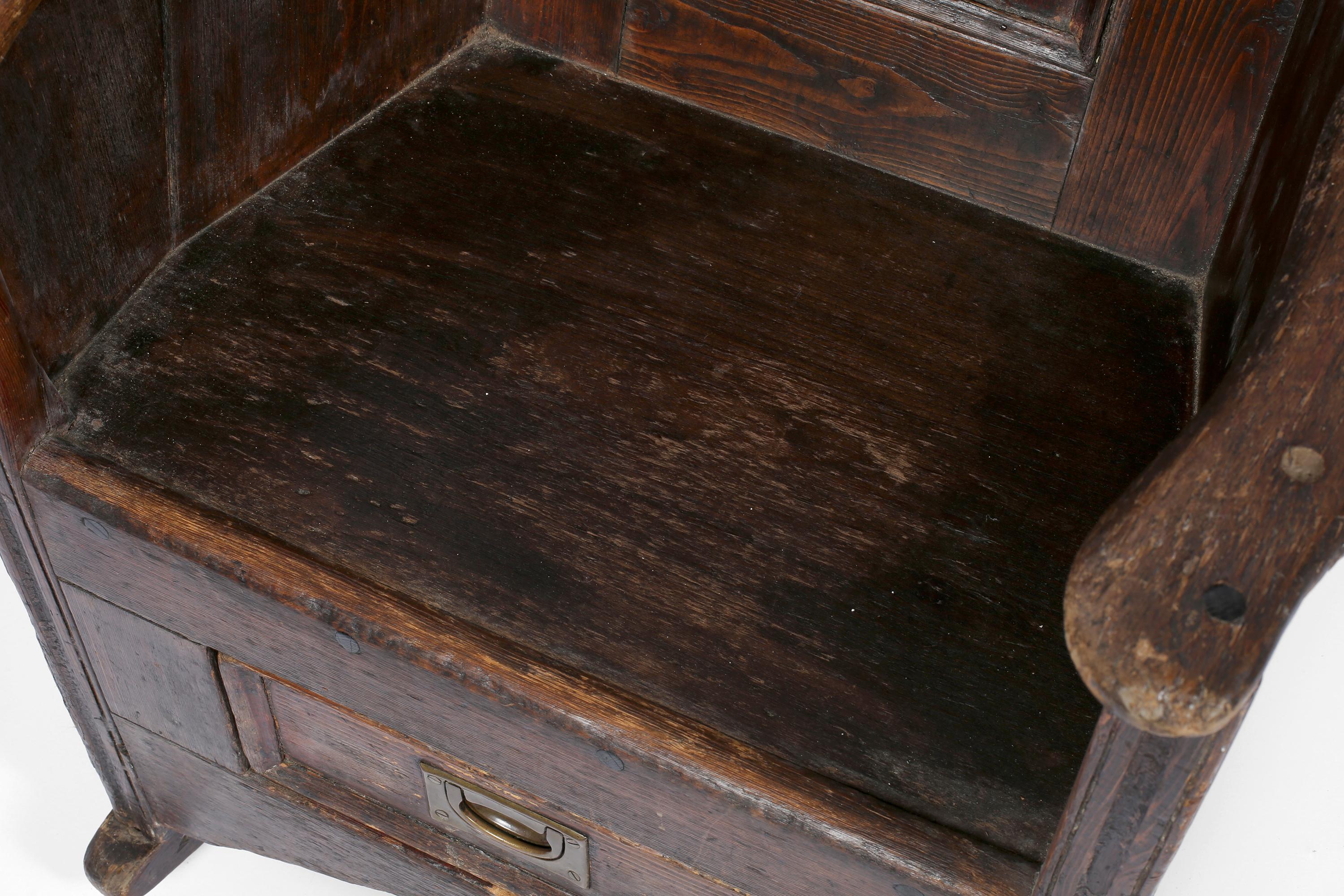 Großer, volkstümlicher Lancashire-Lammfellstuhl aus dem 18. Jahrhundert (Geschnitzt) im Angebot
