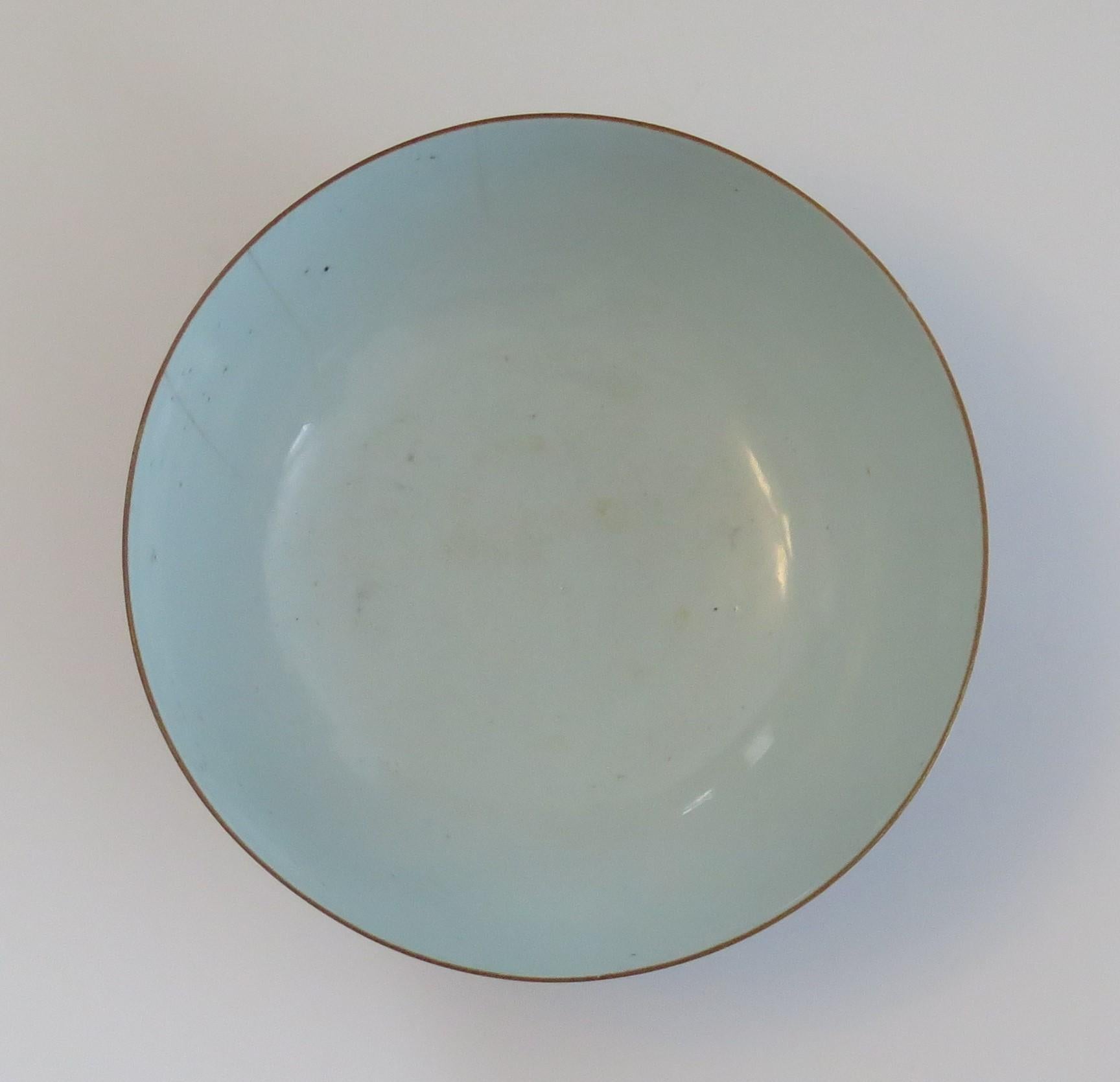 Large 18thC Chinese Export Porcelain Bowl Imari 10.6 inch dia., Qing Circa 1770 For Sale 4