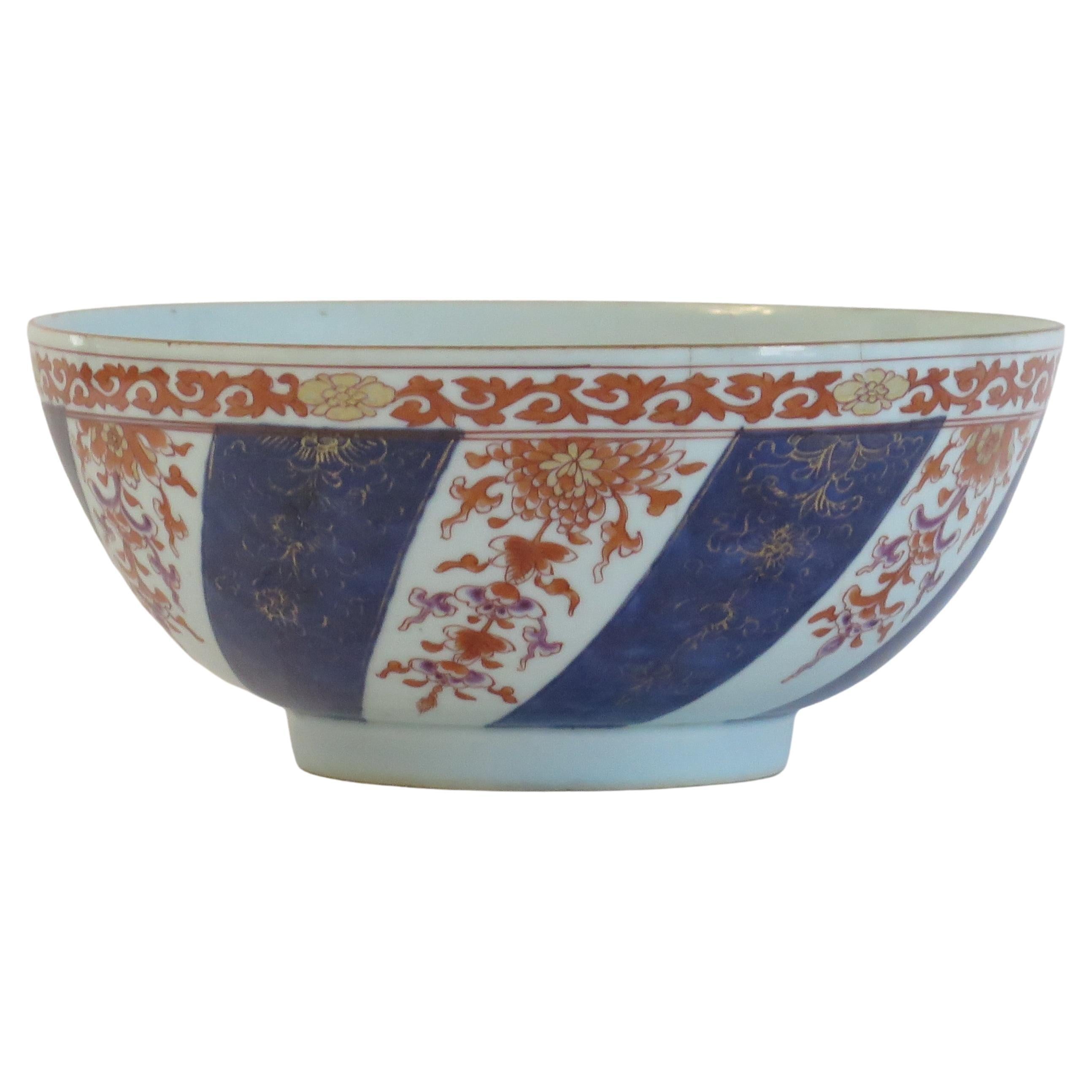 Large 18thC Chinese Export Porcelain Bowl Imari 10.6 inch dia., Qing Circa 1770 For Sale