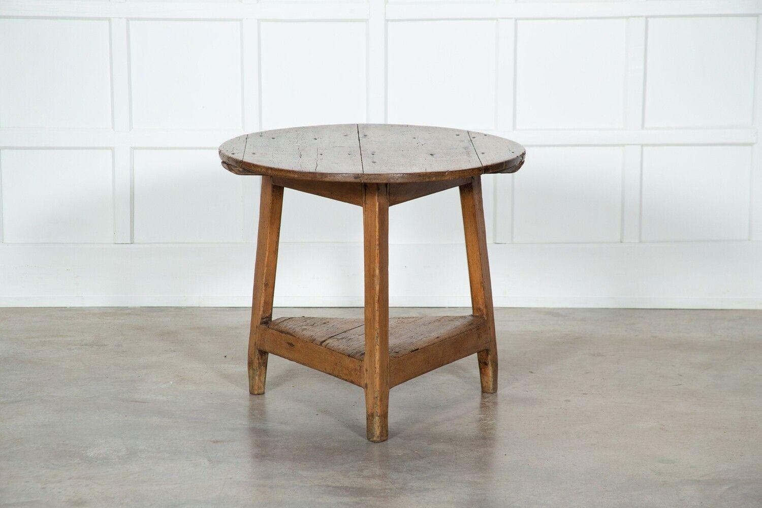 Large 18thC English West Country Sycamore Cricket Table For Sale 4