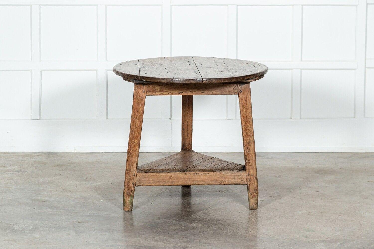 Large 18thC English West Country Sycamore Cricket Table For Sale 5