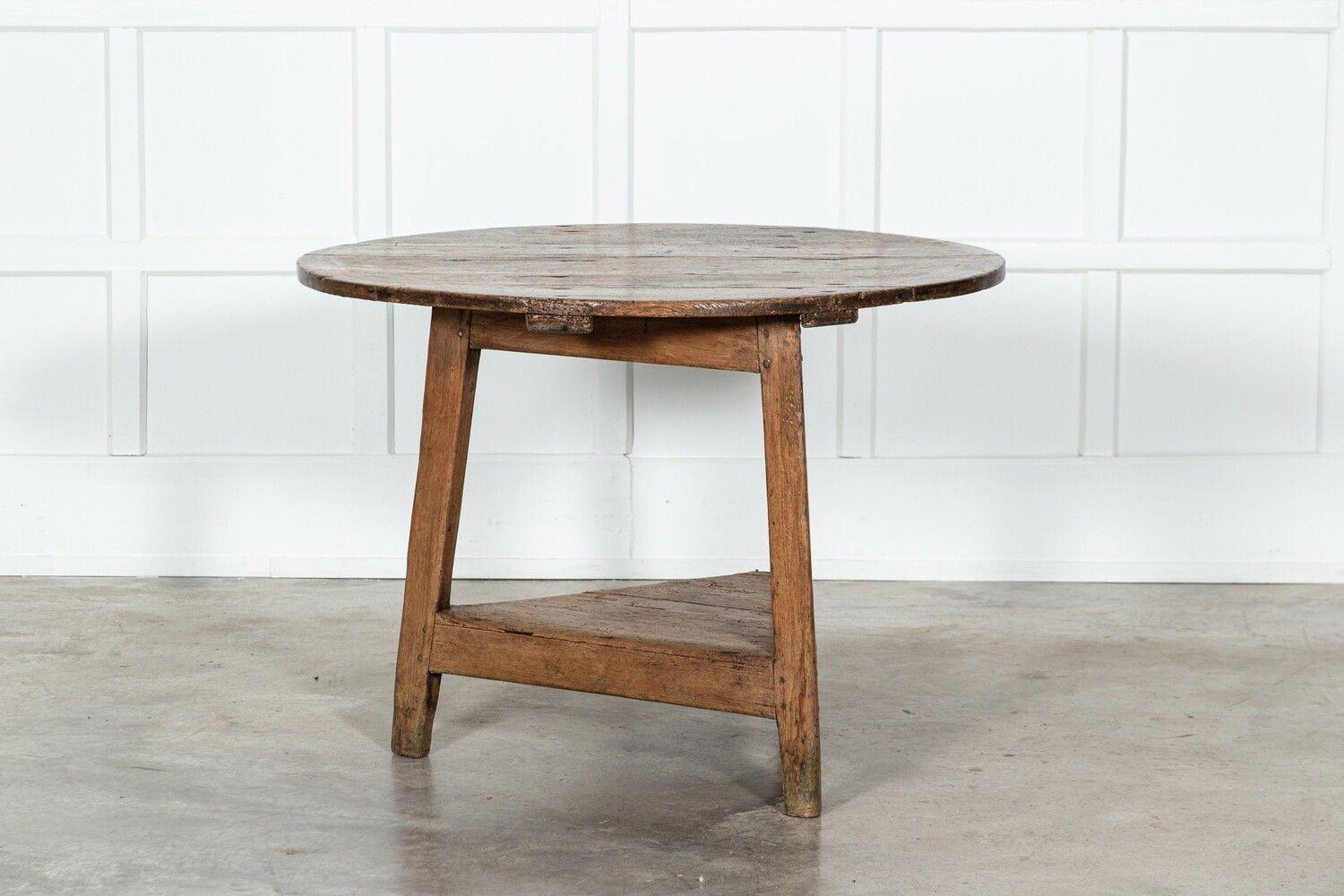 Large 18thC English West Country Sycamore Cricket Table For Sale 1