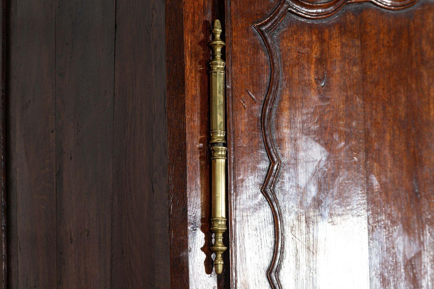 Large 18thC French Oak Armoire For Sale 7
