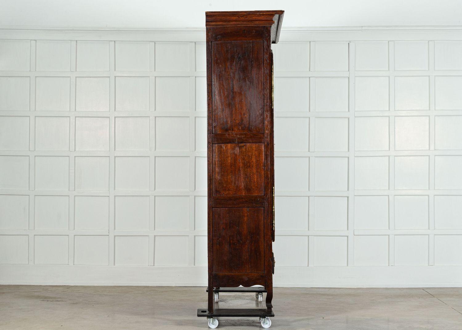 Large 18thC French Oak Armoire For Sale 2