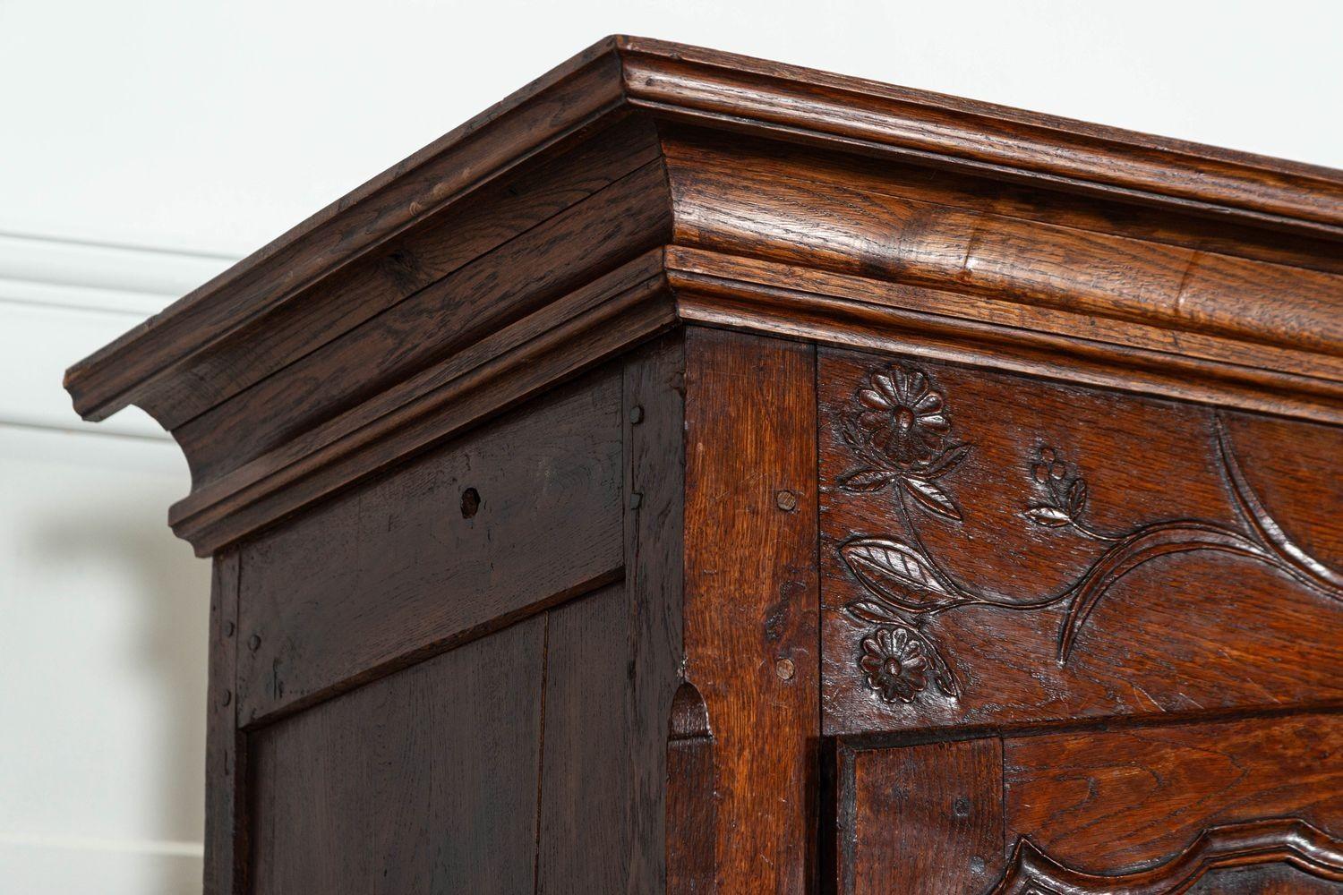 Large 18thC French Oak Armoire For Sale 5