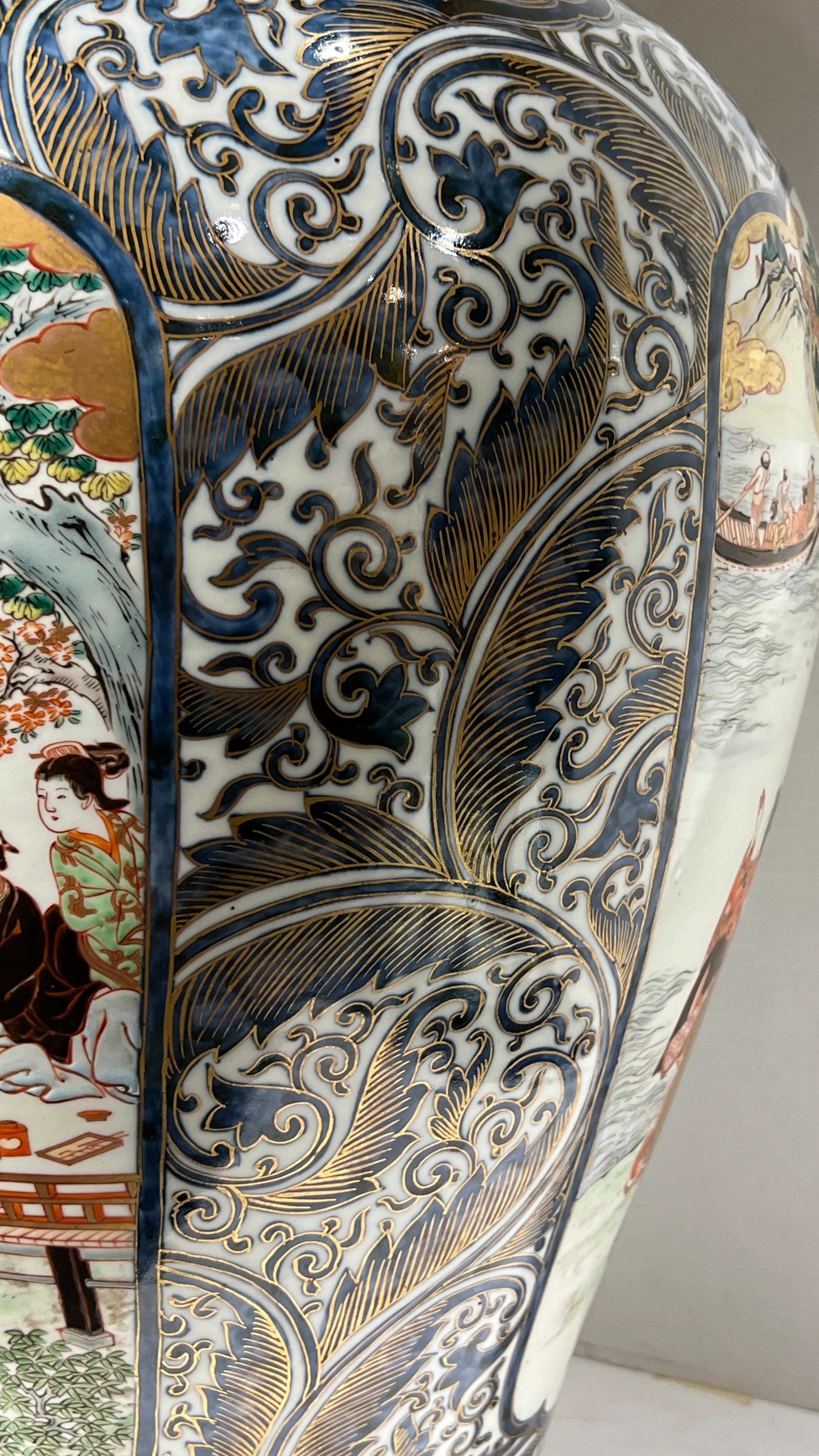 Grand vase japonais du 19ème siècle recouvert d'Imari 7