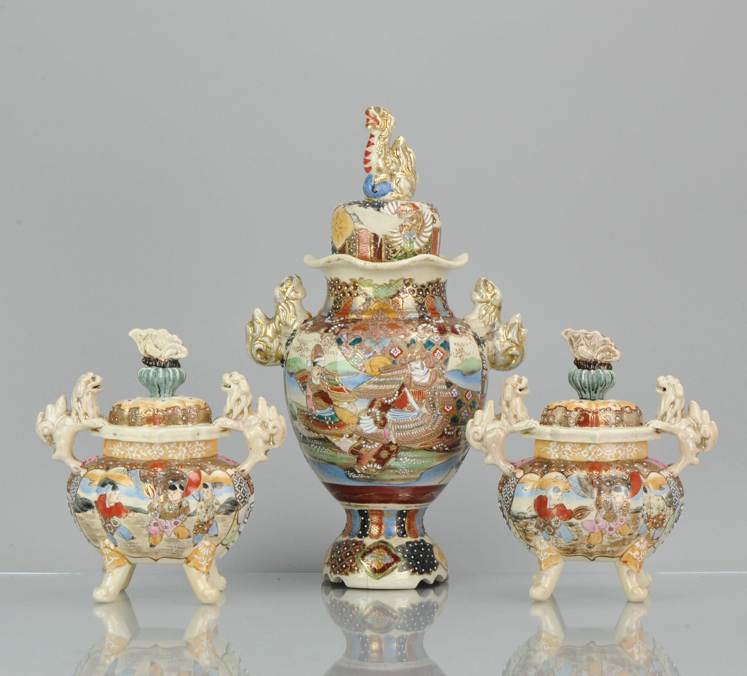 Showa Grands vases japonais colorés anciens Satsuma 1900-1930 en vente