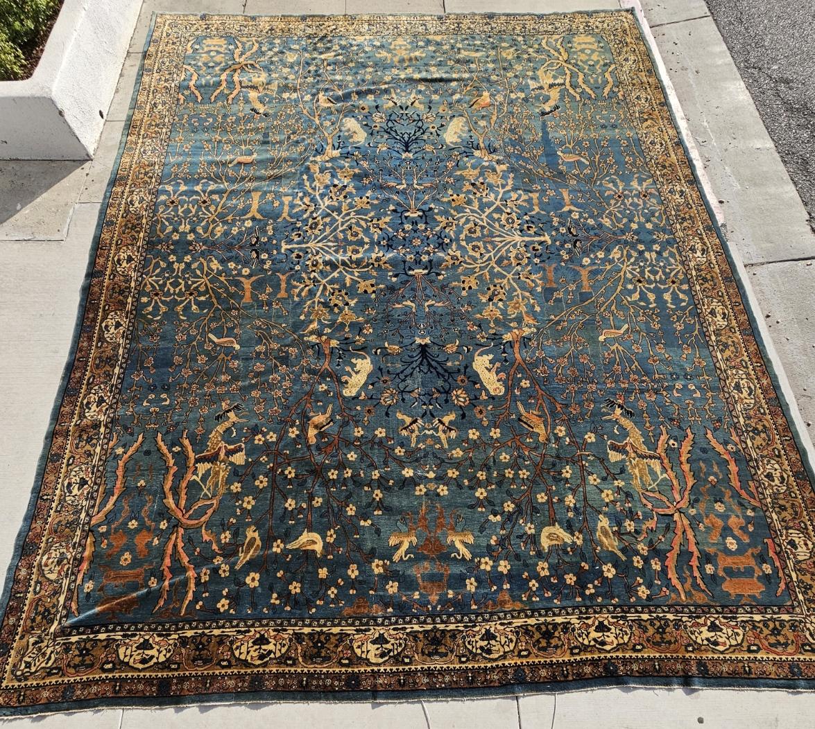 Agra Rug Emerald Green 1900s Masterpiece Rare design In Excellent Condition For Sale In Los Angeles, CA