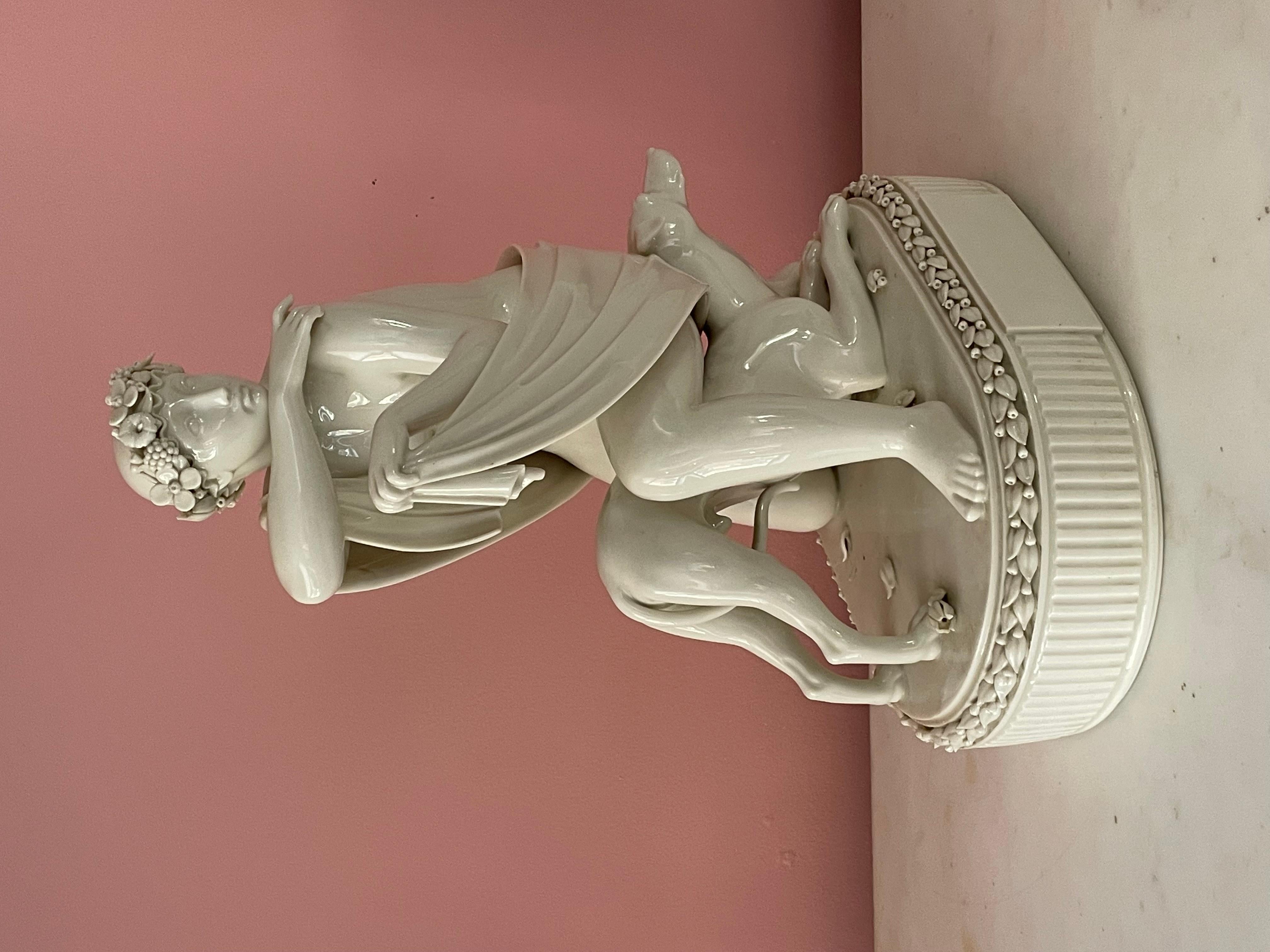 Moulage Grande sculpture danoise en porcelaine des années 1920 en vente
