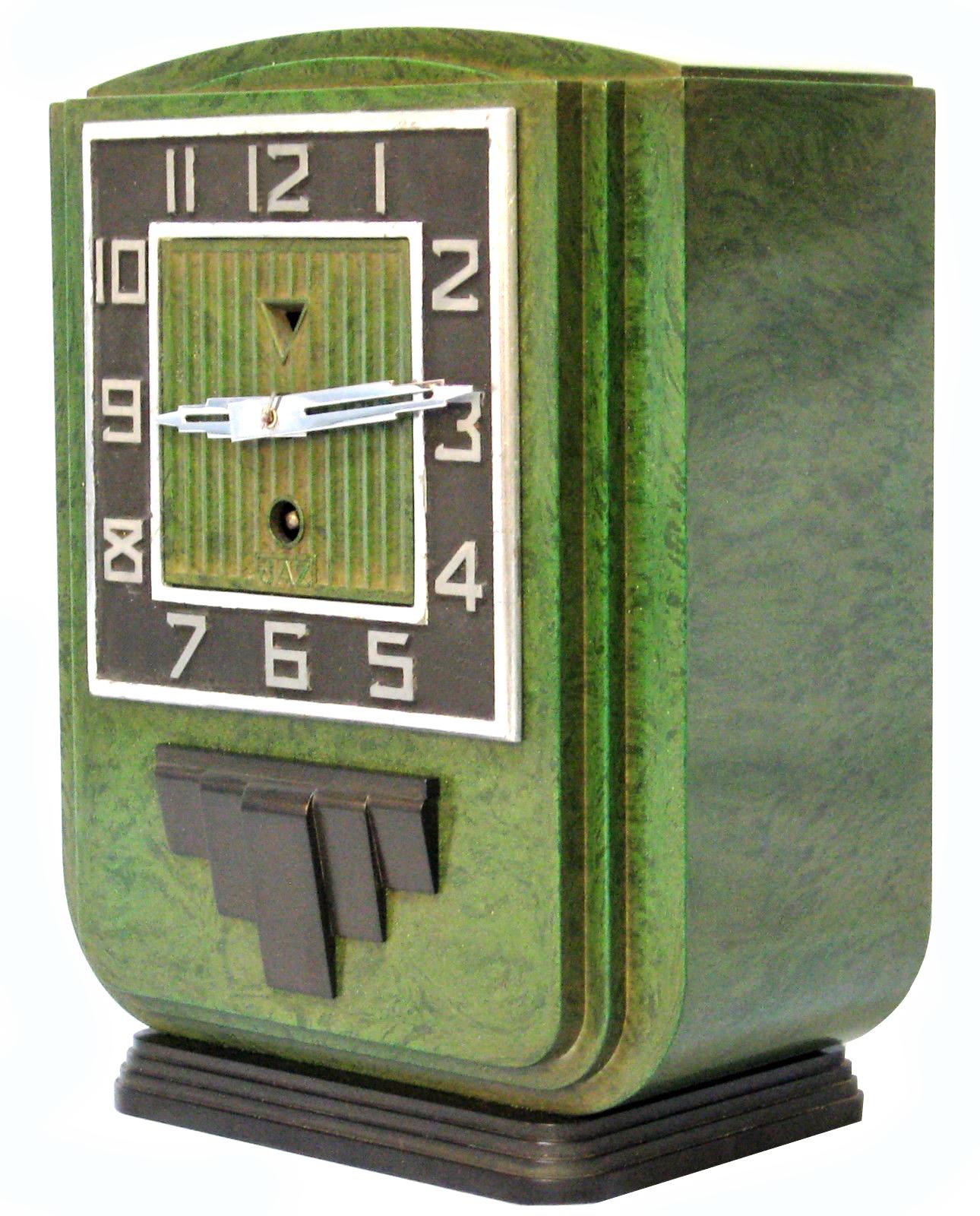 Large 1930s Art Deco Green Bakelite Mantle Clock 1