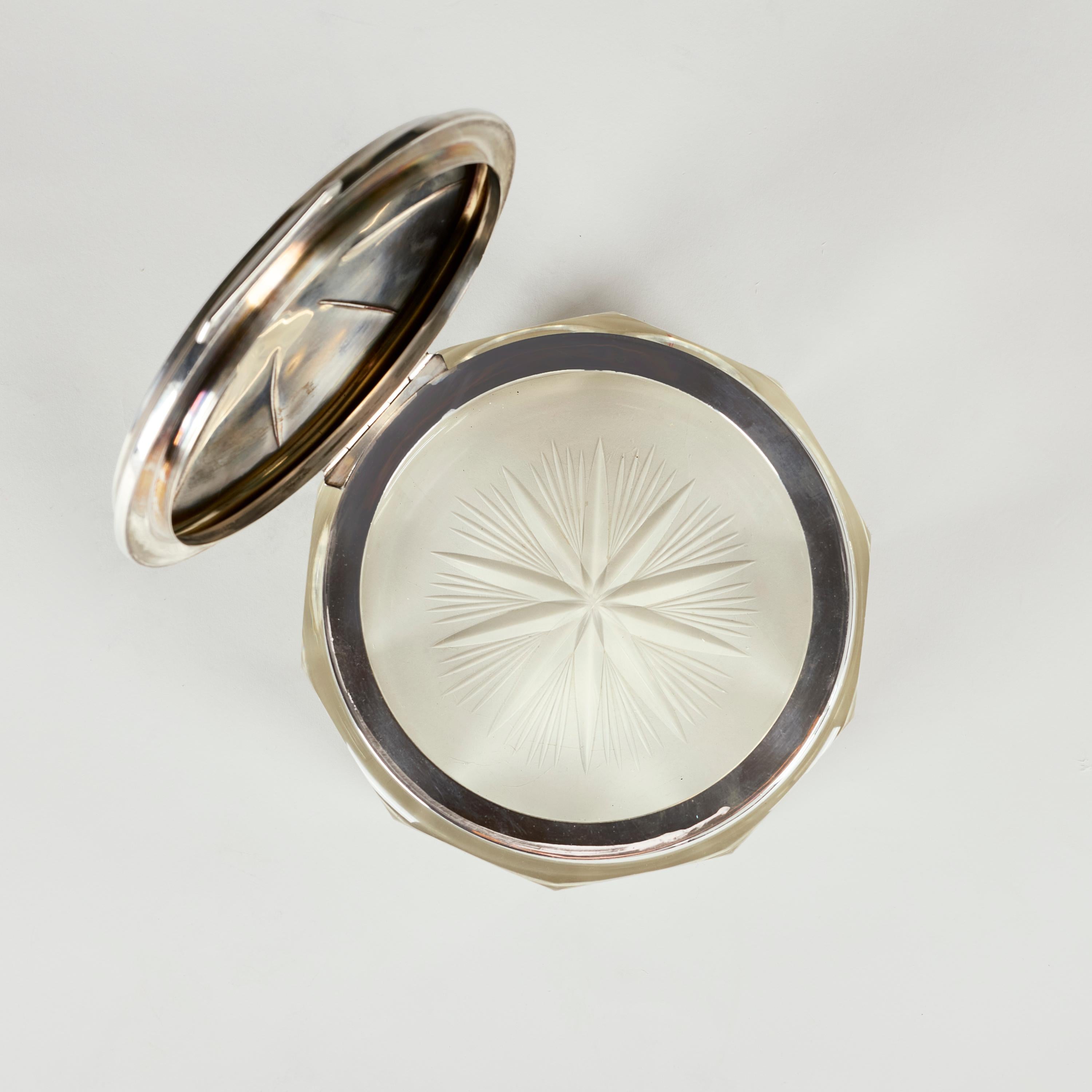 Large 1930s Art Deco Silver And Crystal lidded box, by Delheid Frères im Zustand „Gut“ im Angebot in London, GB