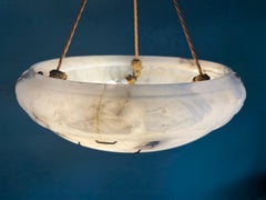 Grande plafoniera in alabastro bianco degli anni ’30 – 50 cm – Restaurata e ricablata