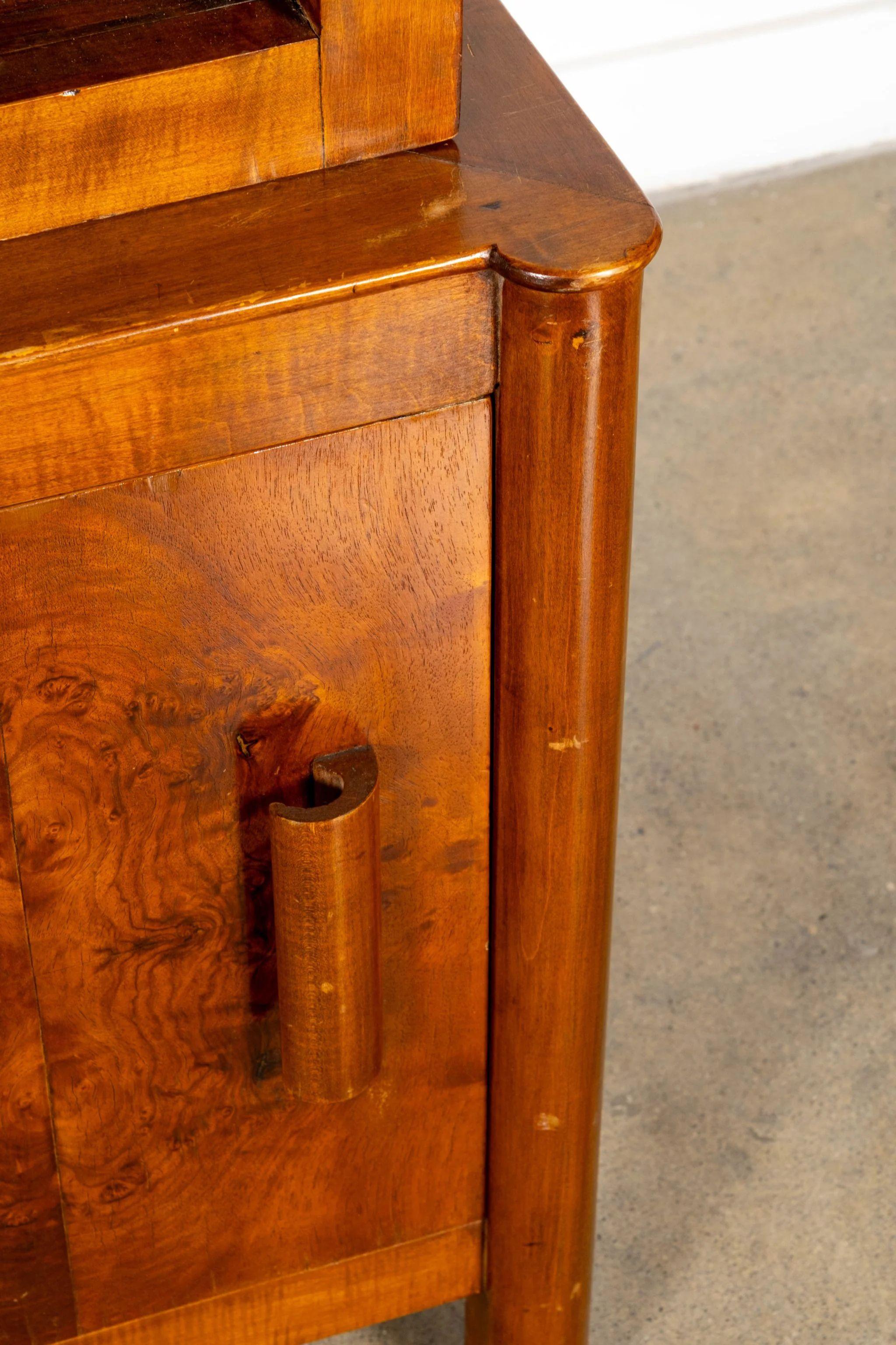 Large 1940s Burled Wood Italian Buffet + Hutch en venta 5