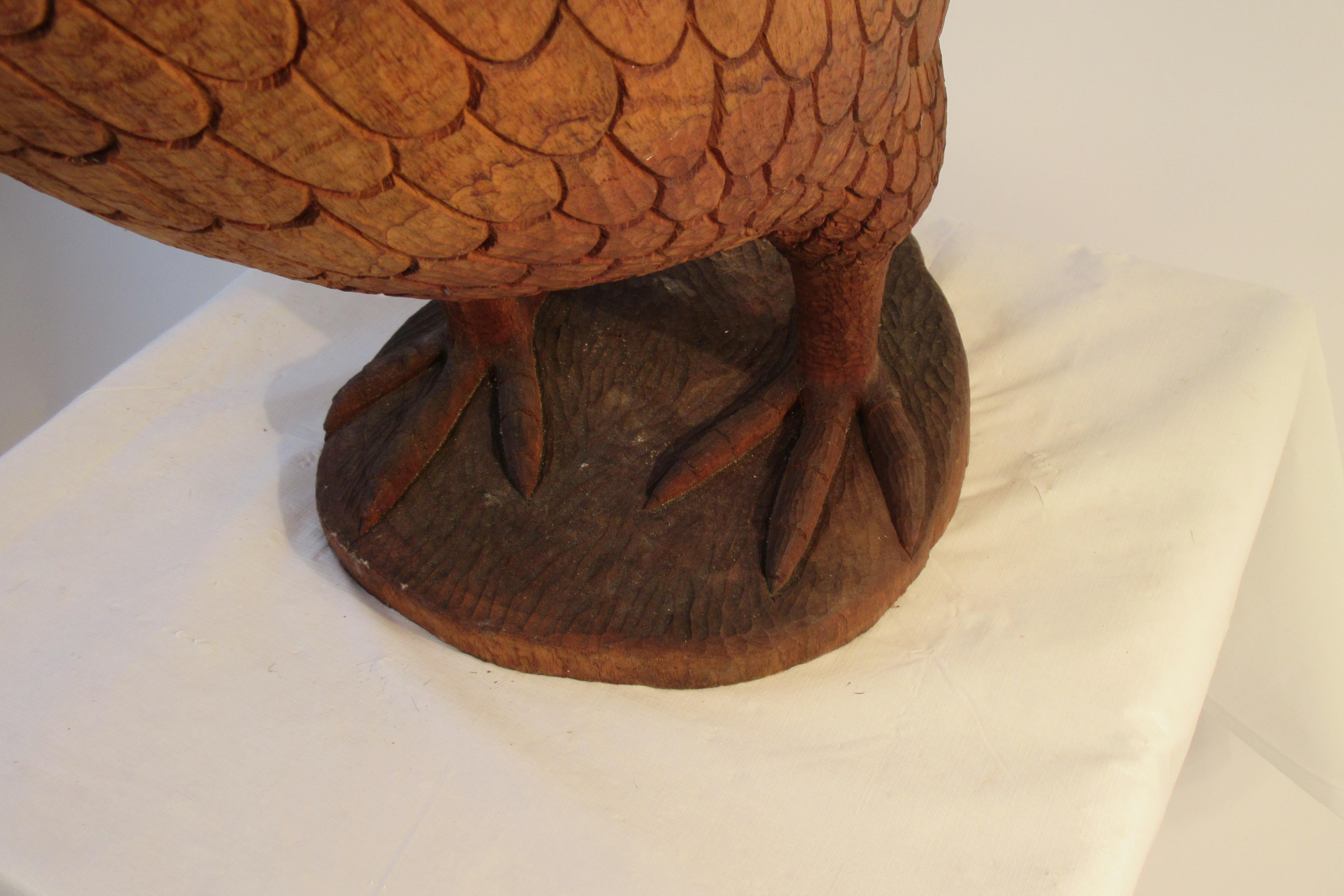 Grand coq en bois sculpté d'artisanat des années 1940 en vente 9