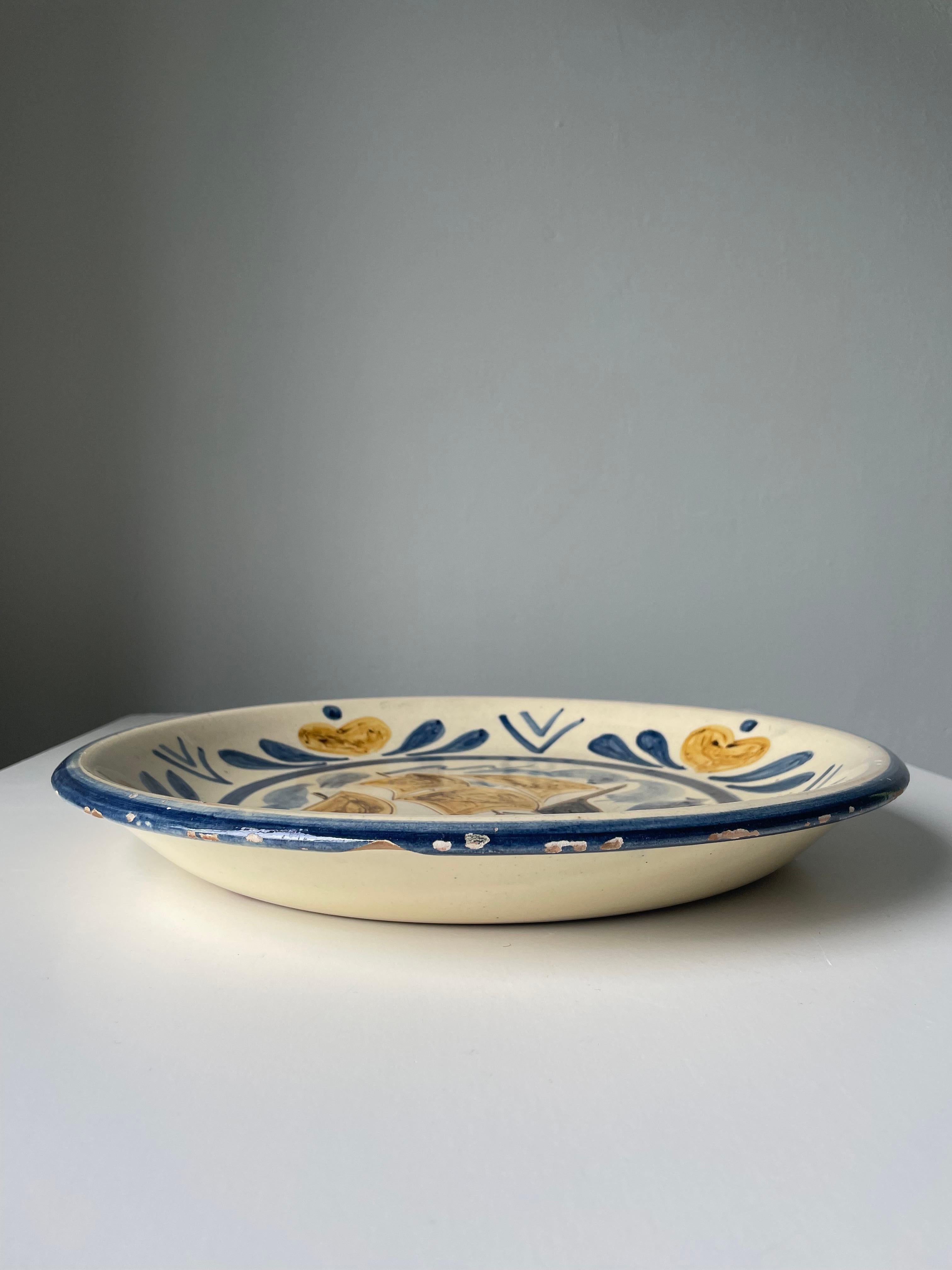 Humlebæk Large 1940s Danish Hand-Painted Decorative Centerpiece Bowl In Good Condition For Sale In Copenhagen, DK