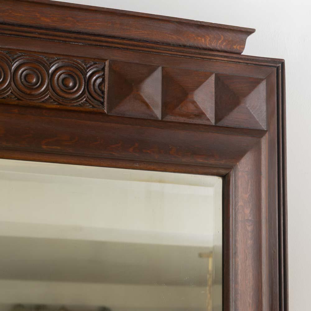 Legno Grande specchio francese in Wood intagliato degli anni '40 in vendita