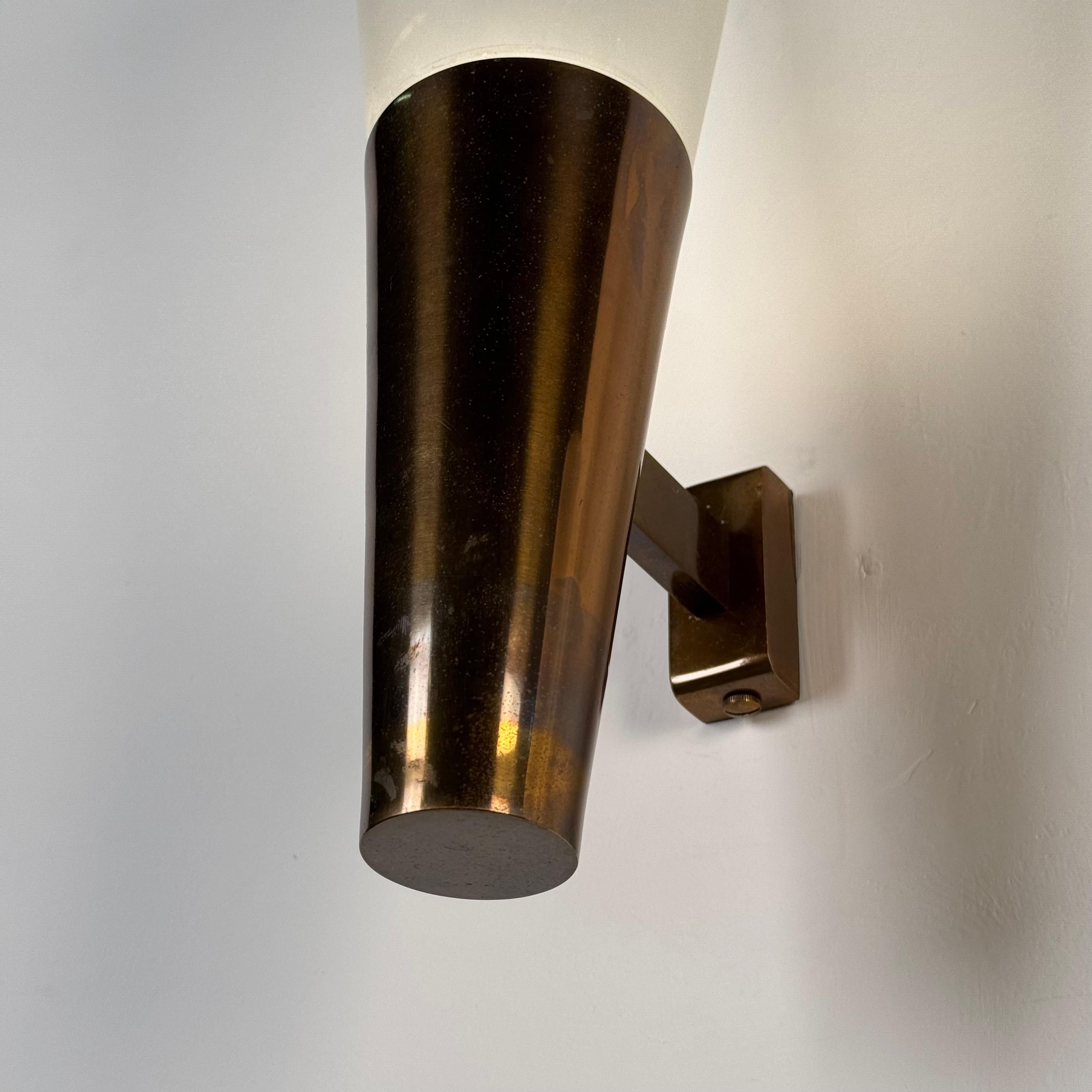 Large 1940s “Model 1537” Wall Lights by Pietro Chiesa for Fontana Arte en vente 8