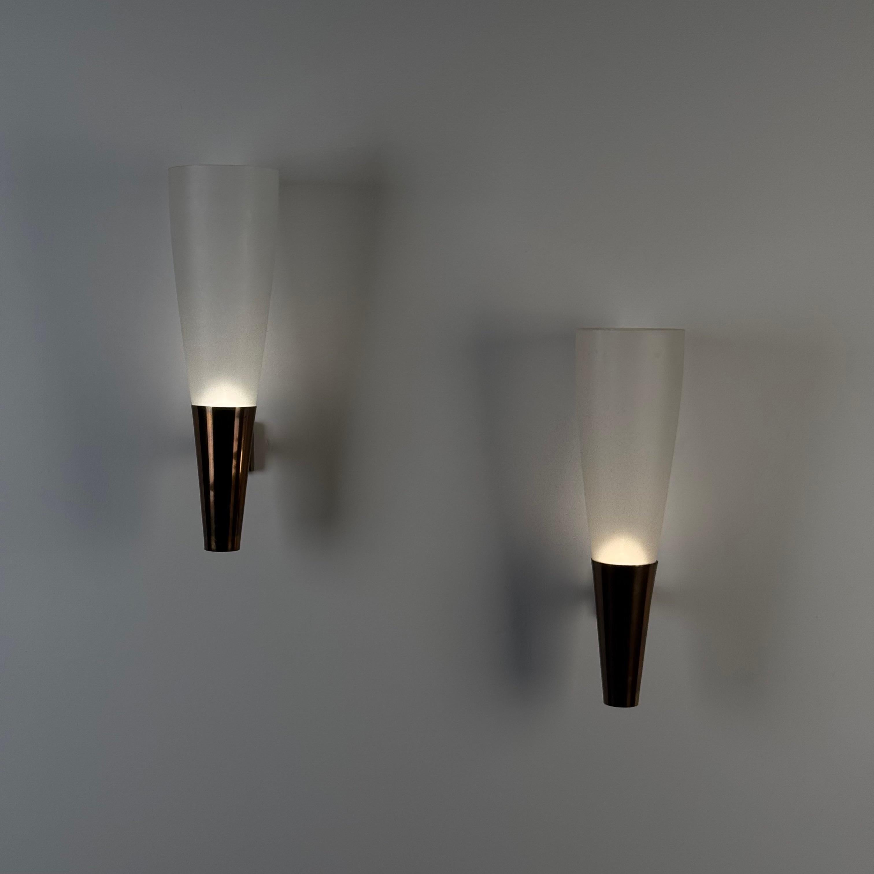 Mid-Century Modern Large 1940s “Model 1537” Wall Lights by Pietro Chiesa for Fontana Arte en vente