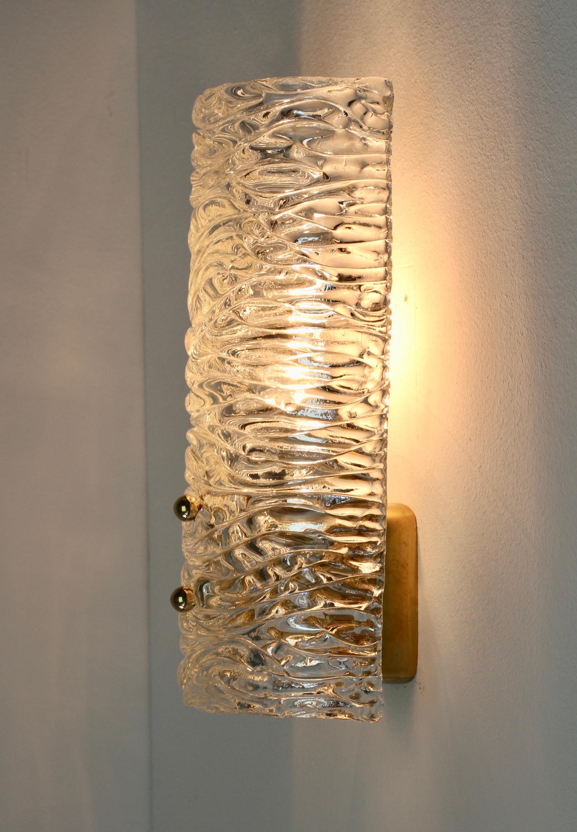 20th Century J.T. Kalmar 1 of 3 Large 1950s Austrian Brass & Textured Glass Wall Light Sconce