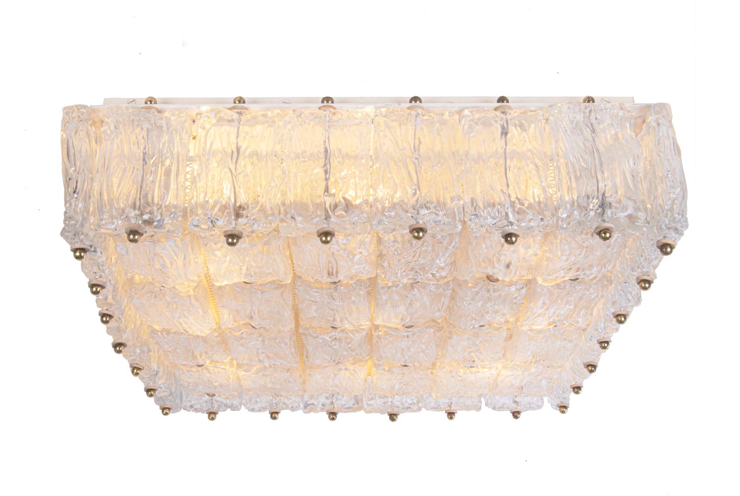 Large and impressive Venetian Barovier & Toso ice blocks chandelier with clear textured Murano glass blocks mounted on a metal frame. 
A real eyecatcher even unlit. Handmade in Murano, Venetia, Italy in the 1950s. 

Manufacturer: Barovier